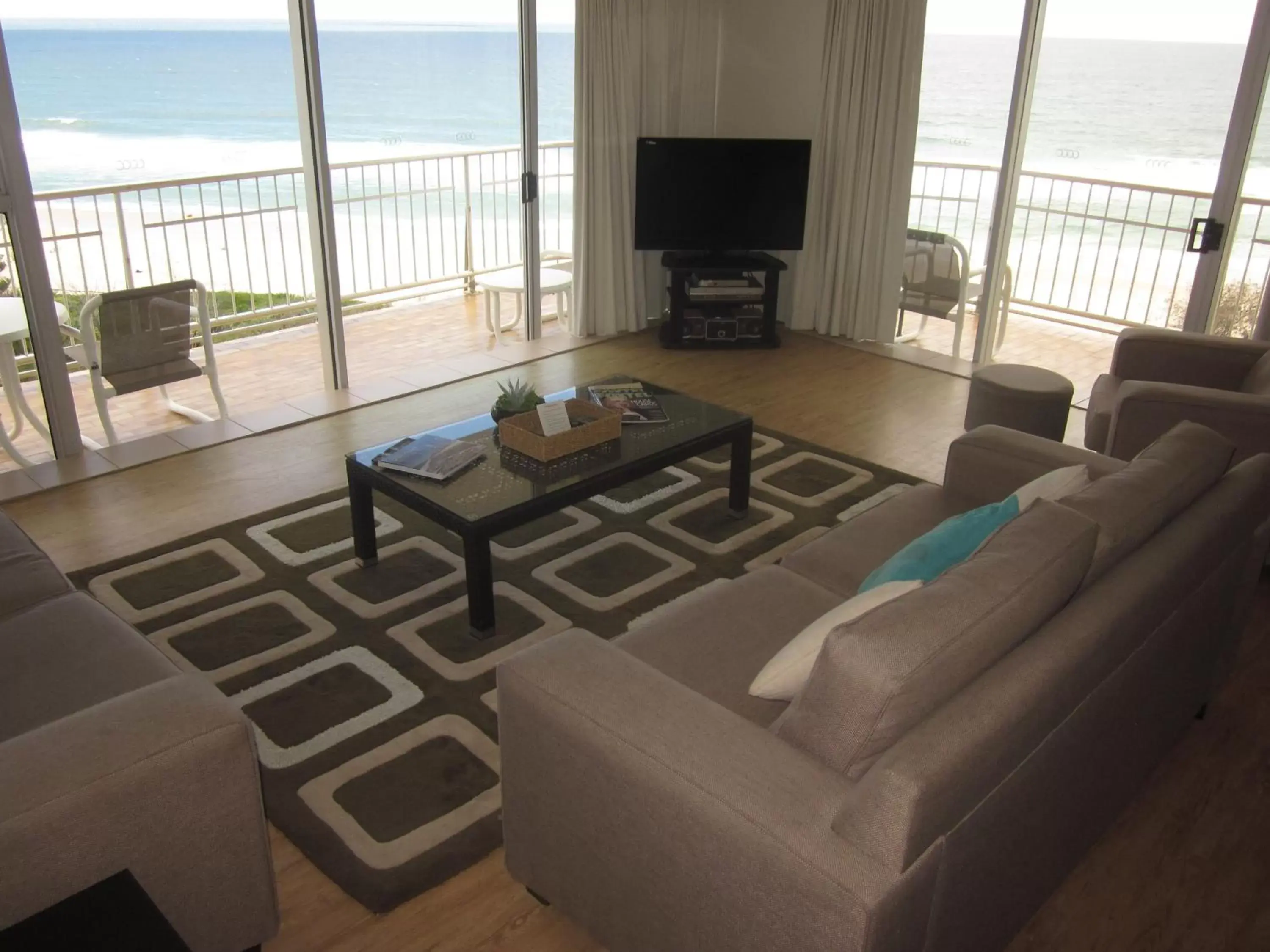 Balcony/Terrace, Seating Area in Talisman Apartments