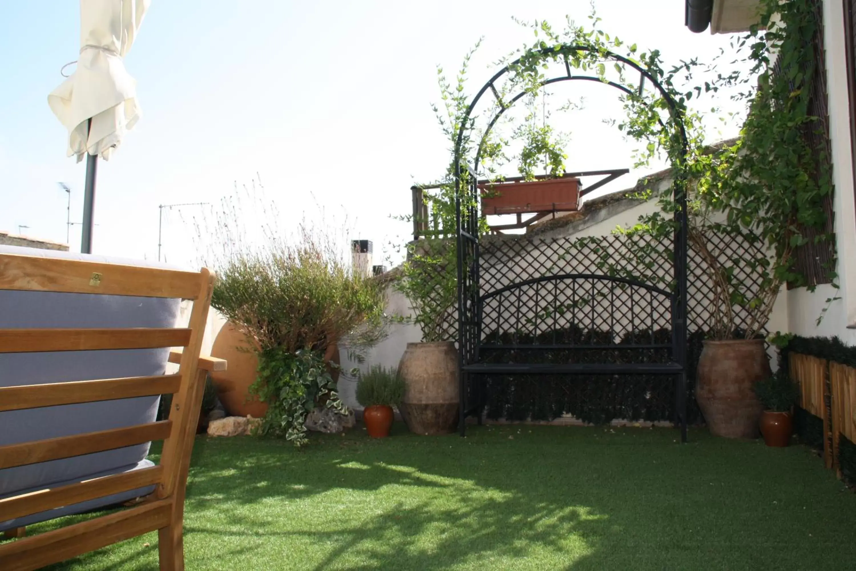 Balcony/Terrace, Garden in Hotel Merindad de Olite