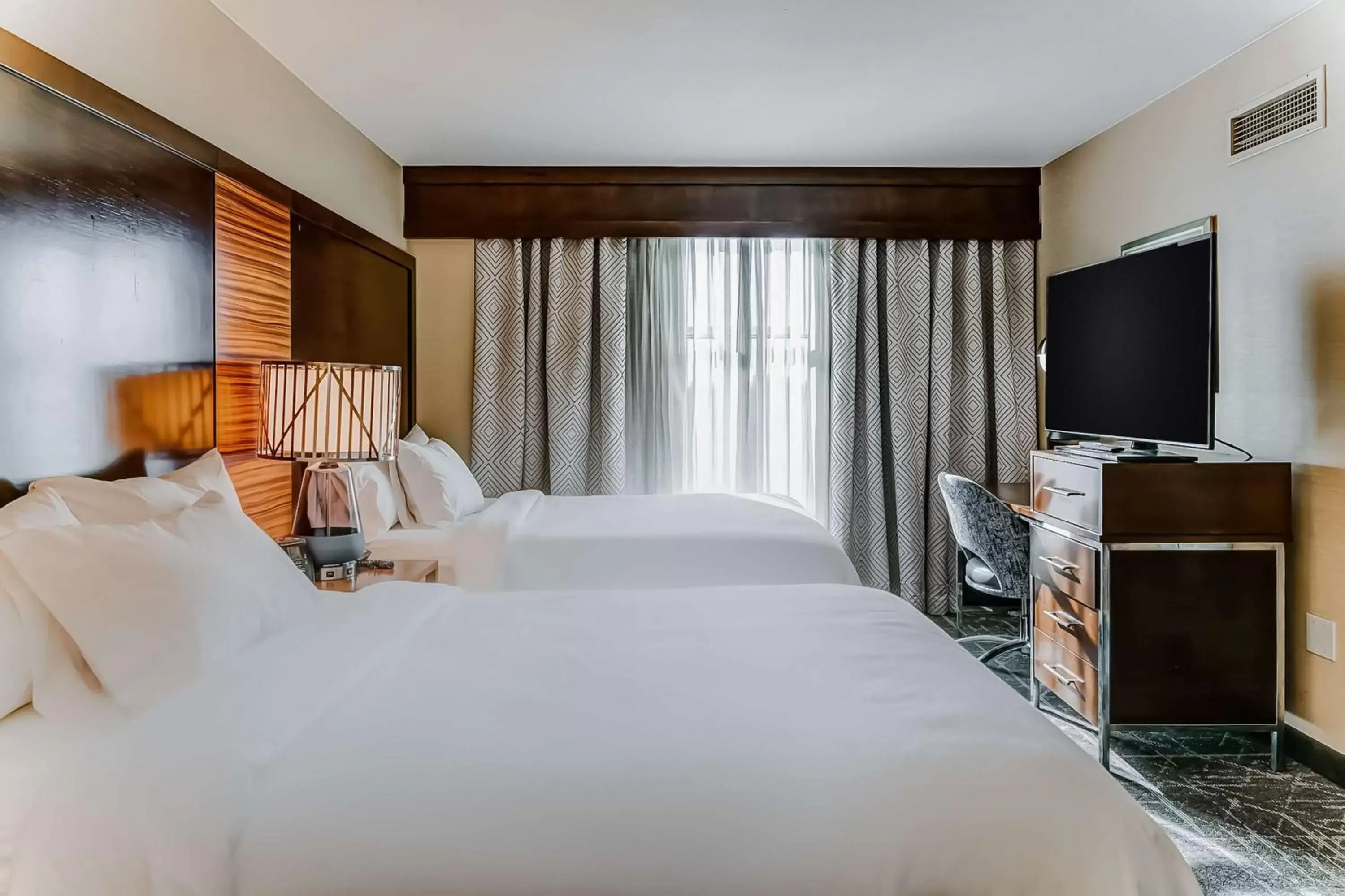Bedroom, Bed in Embassy Suites Atlanta - Kennesaw Town Center