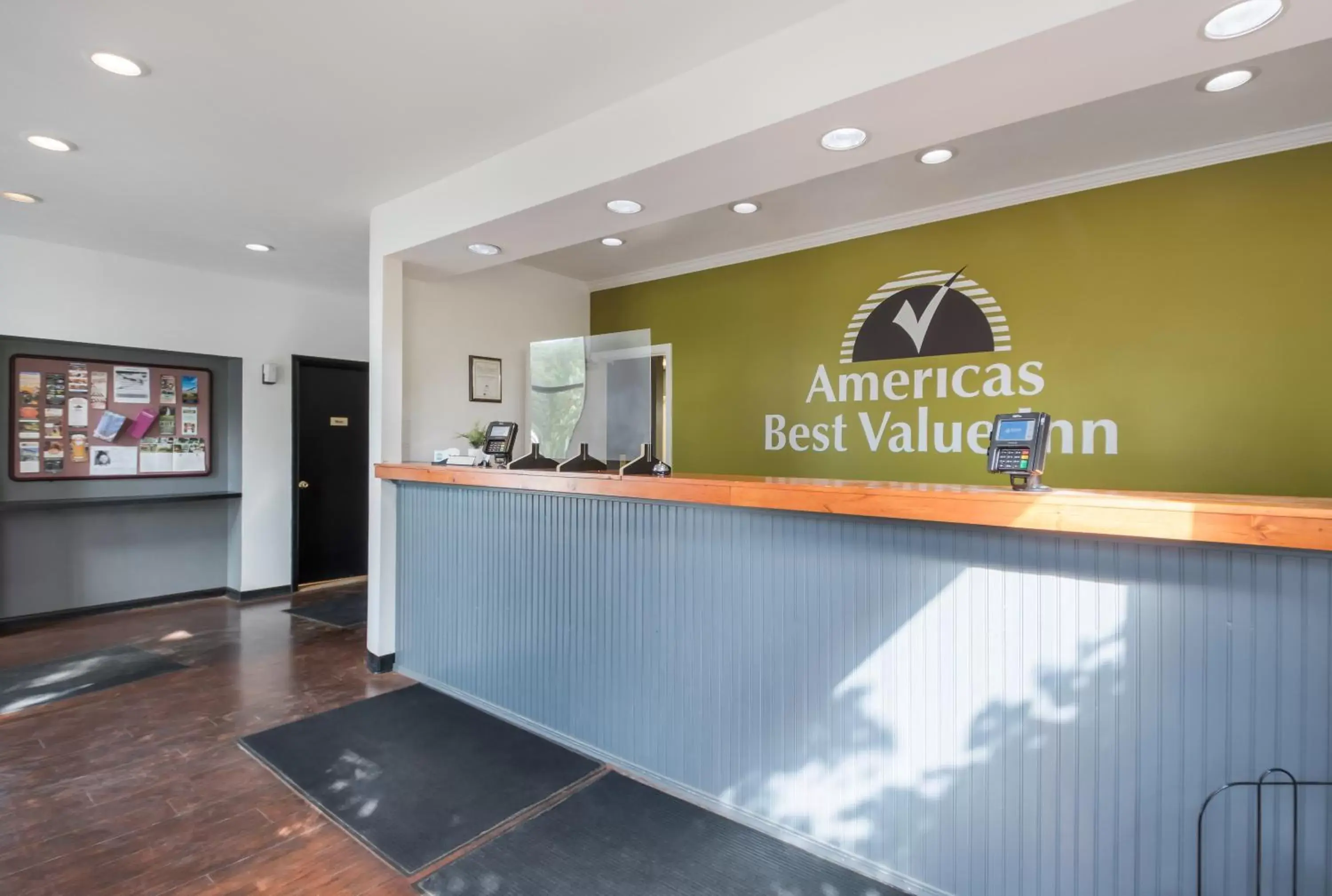 Lobby or reception in Americas Best Value Inn-Painted Post