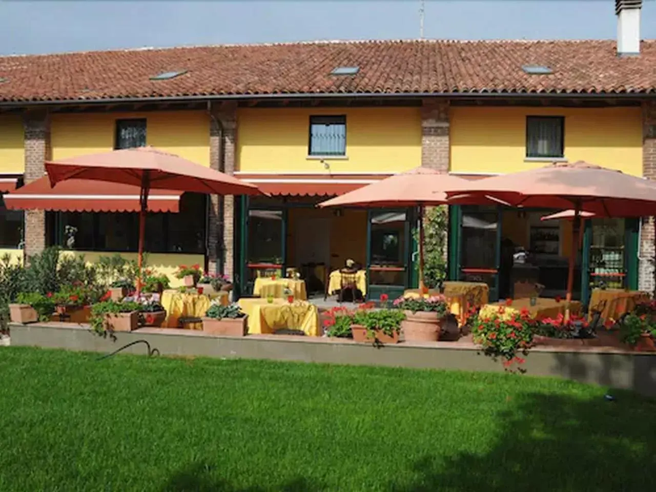 Restaurant/places to eat, Property Building in Hotel Cascina Marisa