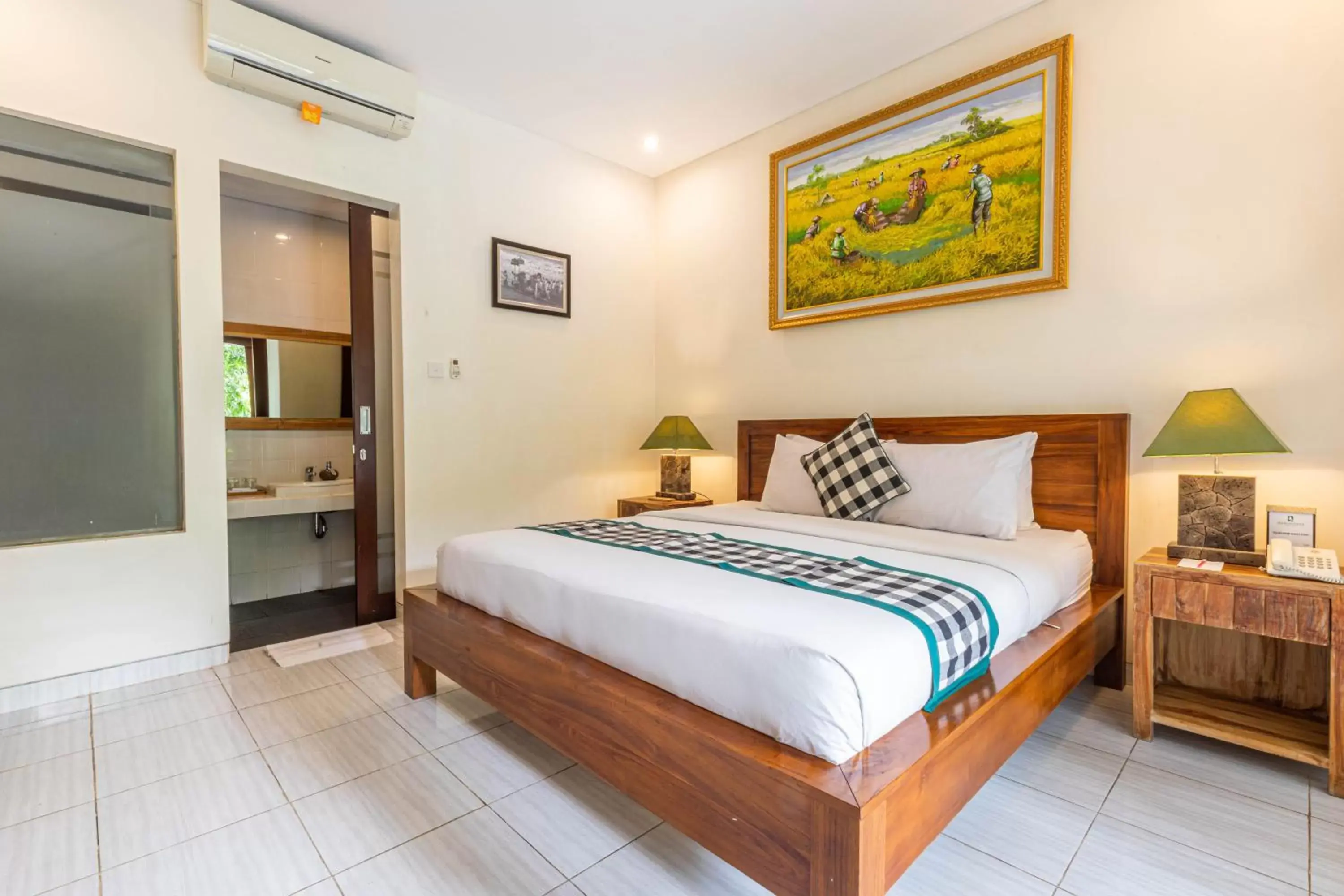 Bed in Meruhdani Boutique Hotel Ubud