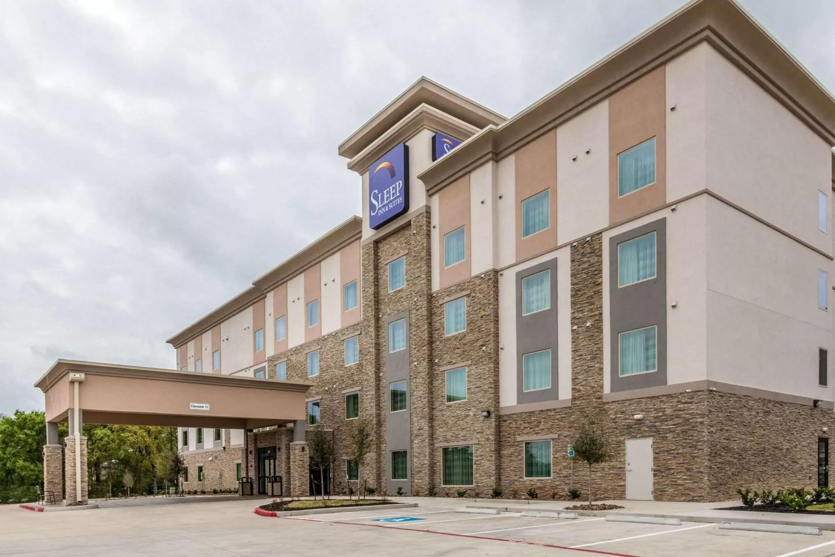 Property building in Sleep Inn & Suites College Station near University Property building in Sleep Inn & Suites College Station near University