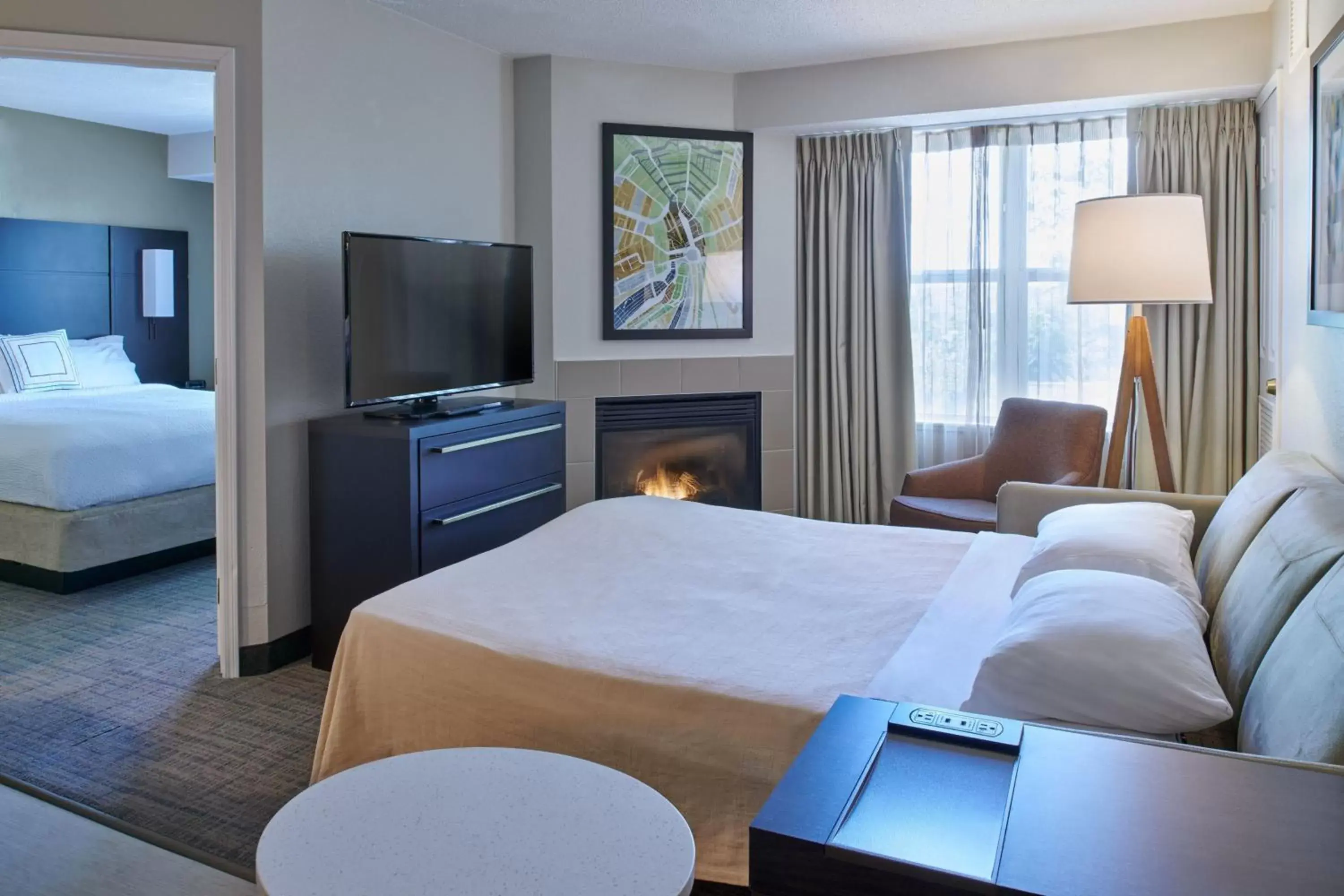 Bedroom, TV/Entertainment Center in Residence Inn by Marriott Detroit / Novi