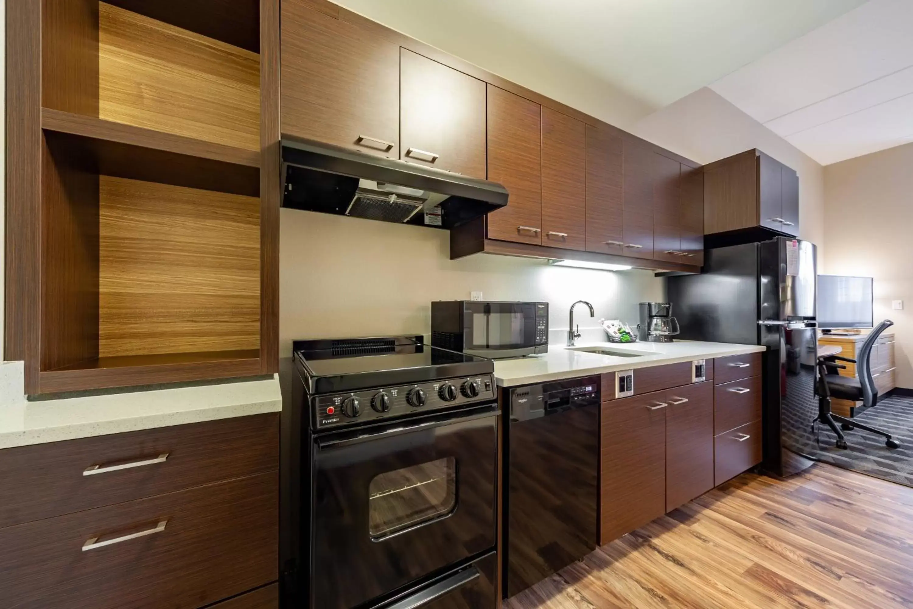 Kitchen or kitchenette, Kitchen/Kitchenette in TownePlace Suites by Marriott Front Royal