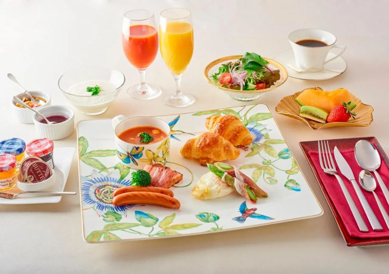 Suite with Club Lounge Access - Breakfast Included - Non-Smoking in Royal Park Hotel Takamatsu