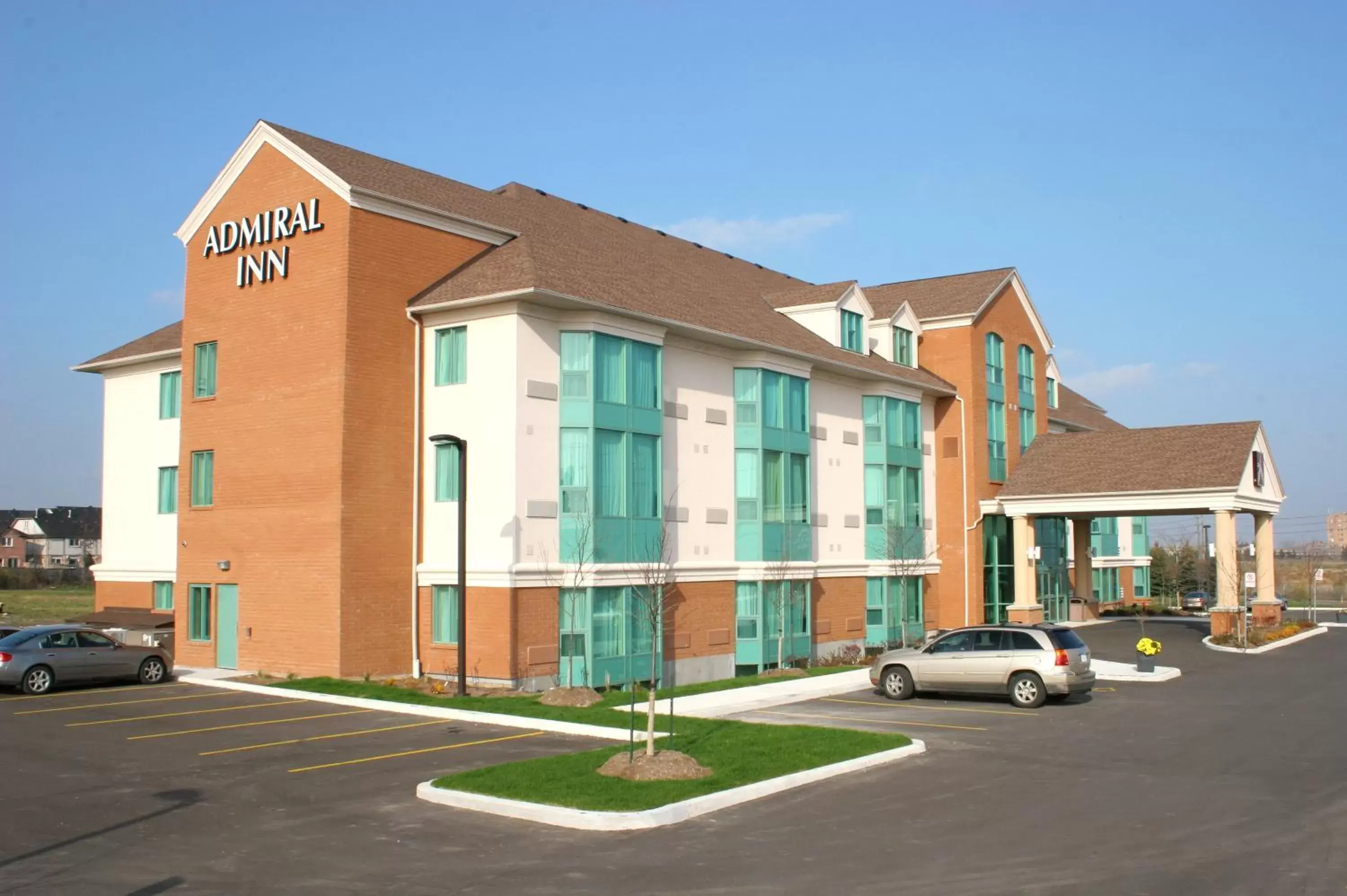 Facade/entrance, Property Building in Admiral Inn Mississauga