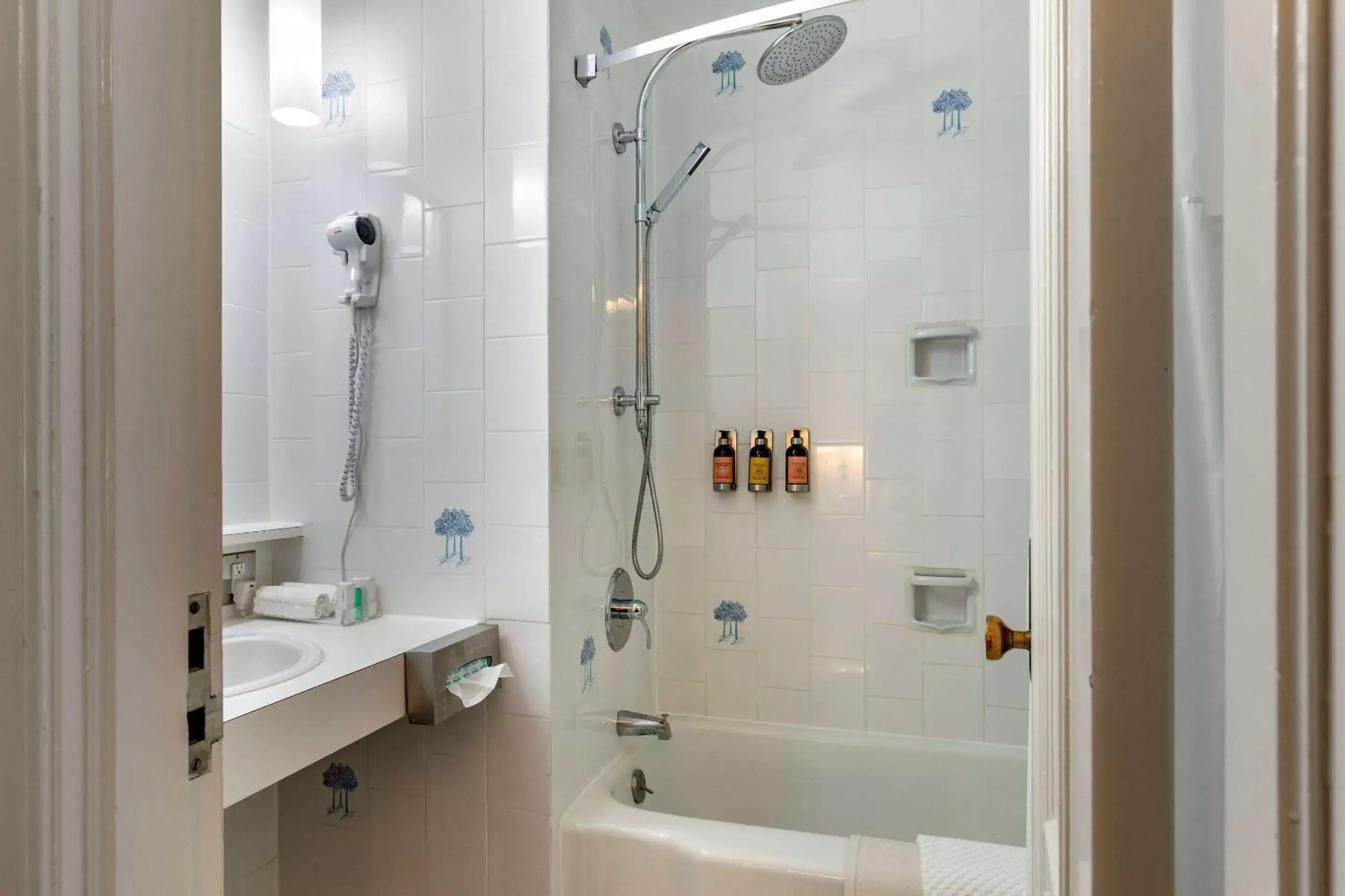 Bathroom in The Fort Garry Hotel, Spa and Conference Centre, Ascend Hotel Collection