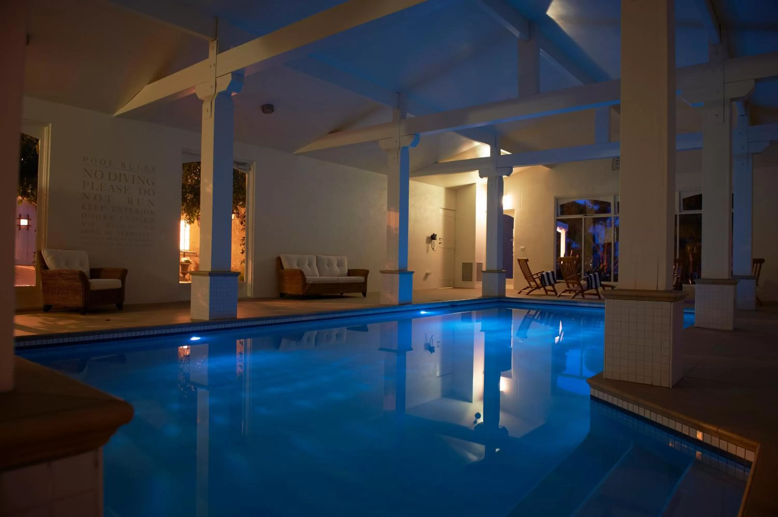 Swimming pool in Villa Howden