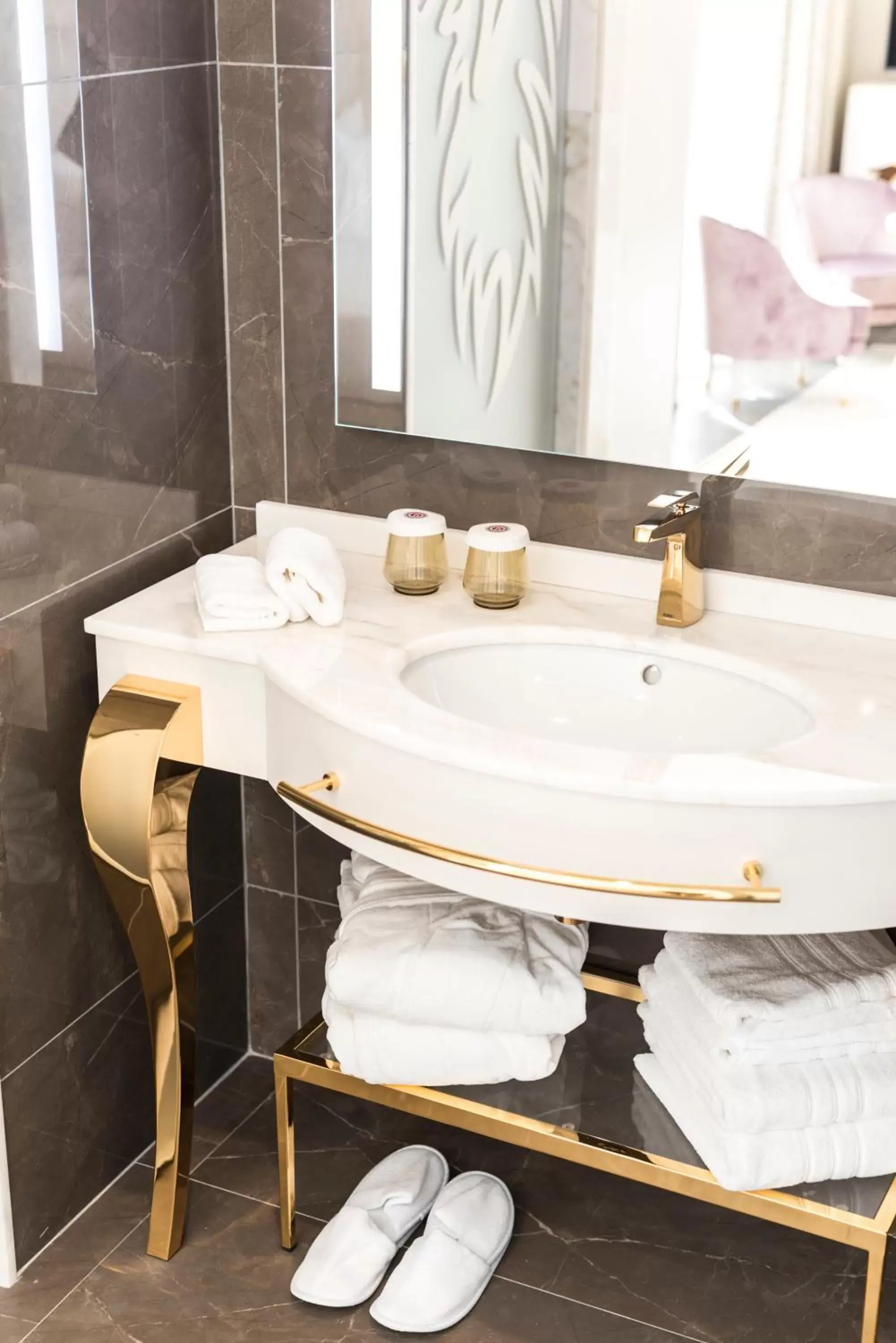 Shower, Bathroom in Boscolo Lyon Hotel & Spa