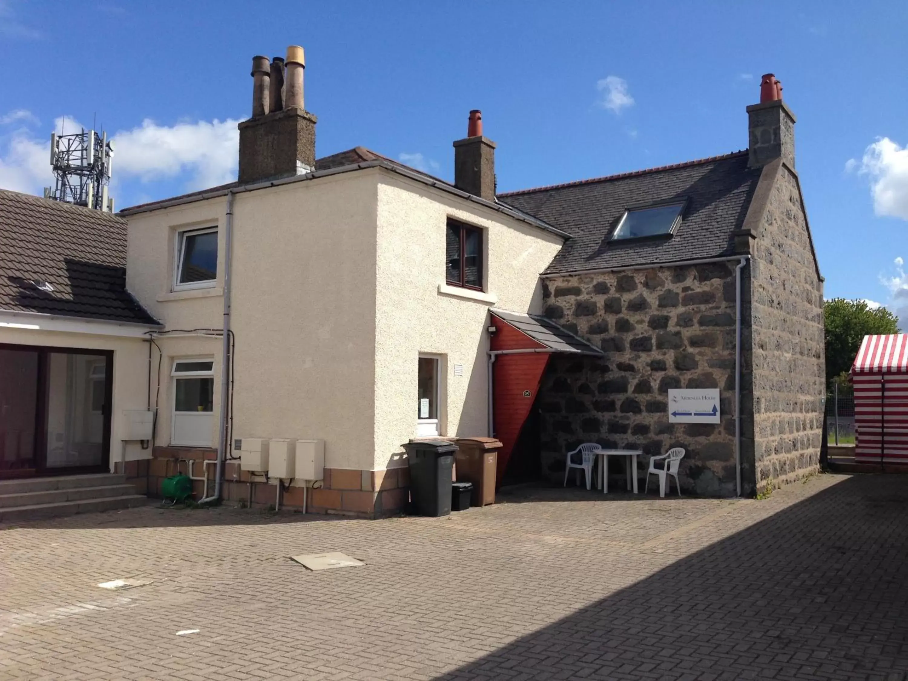 Facade/entrance, Property Building in Ardenlea House Hotel B&B