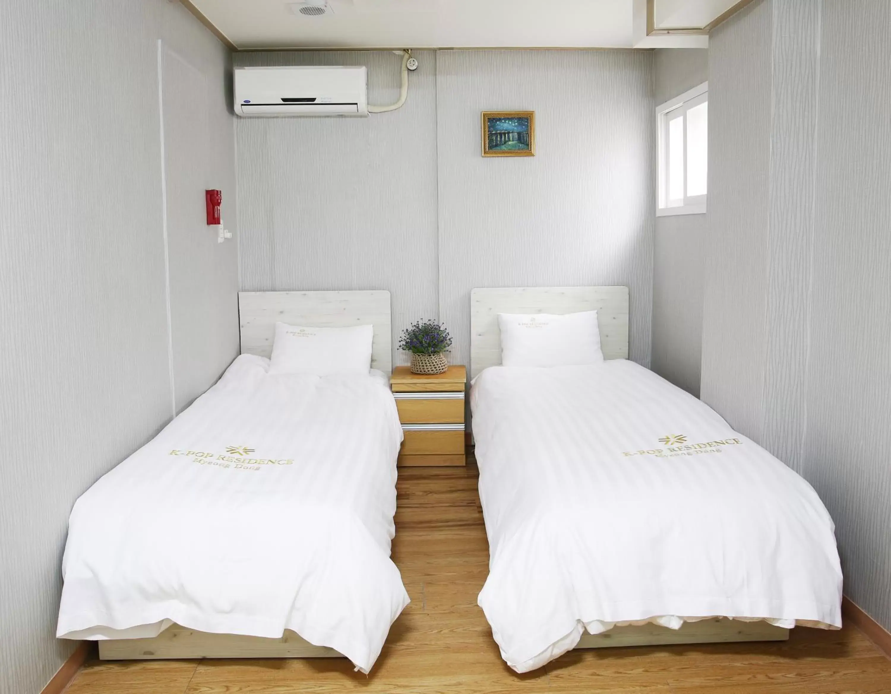 Deluxe Twin Room in K-POP Residence Myeongdong 1 Deluxe Twin Room in K-POP Residence Myeongdong 1