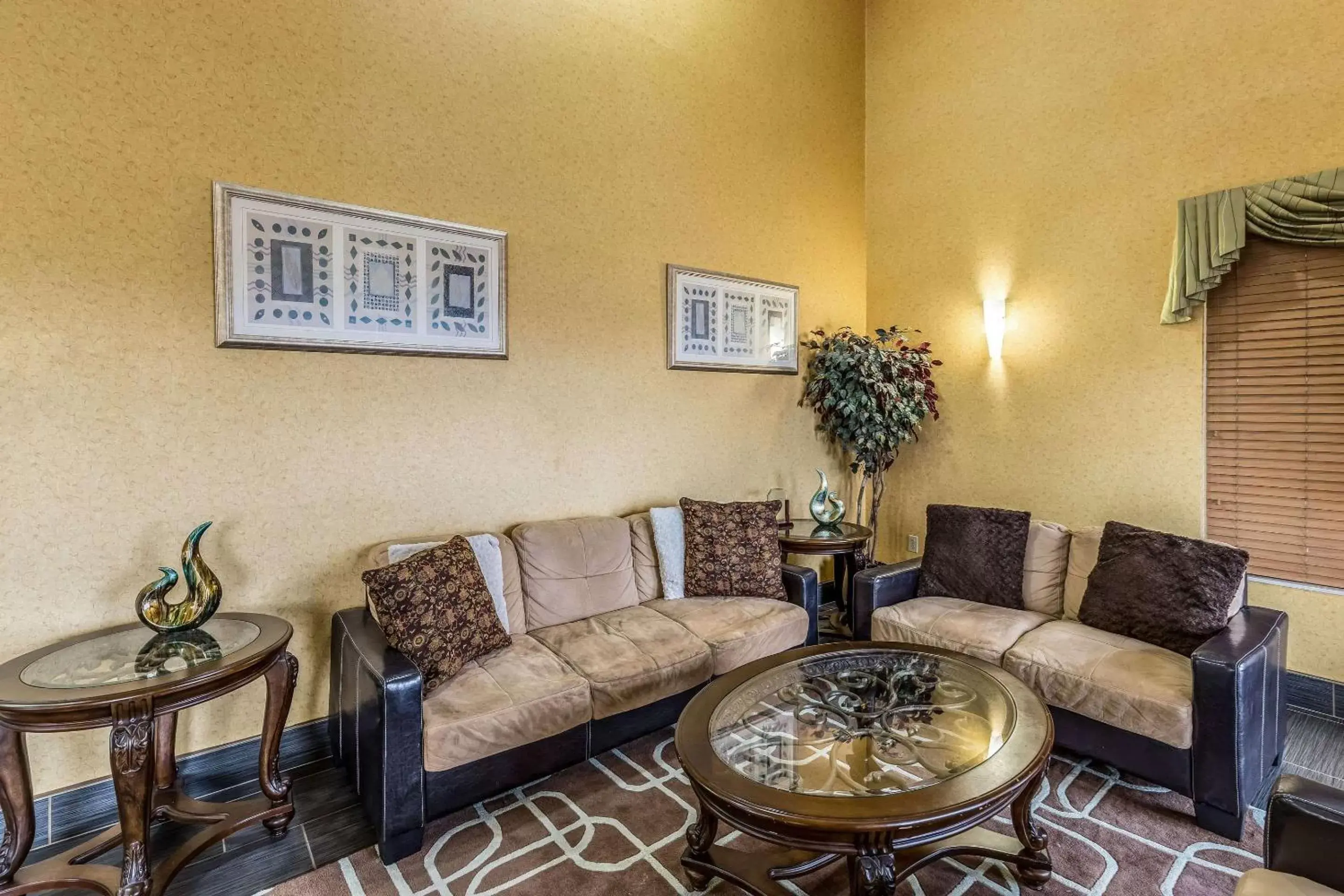 Lobby or reception, Seating Area in Quality Inn Rolla