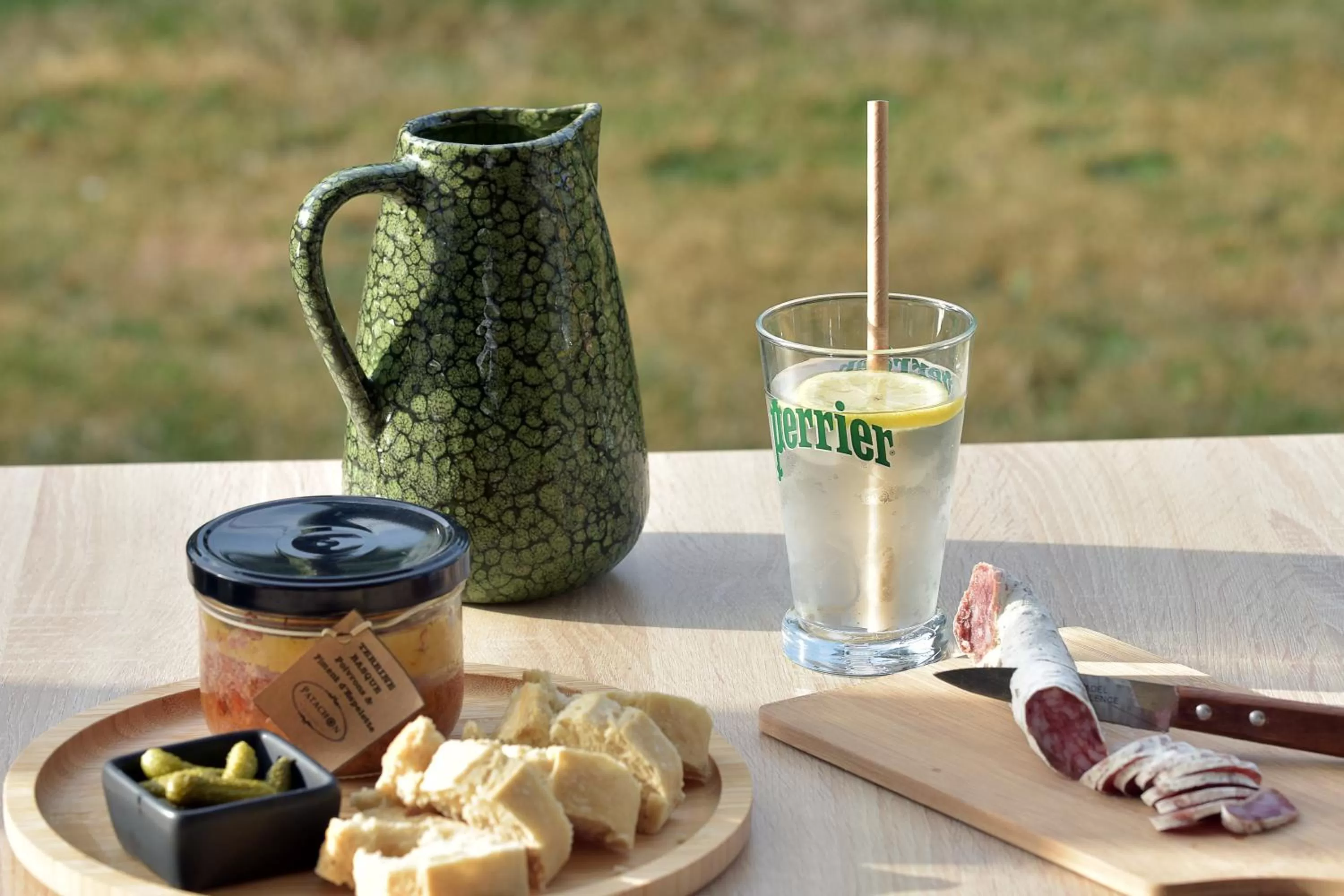 Restaurant/places to eat in Hôtel Kyriad La Rochelle Centre Ville