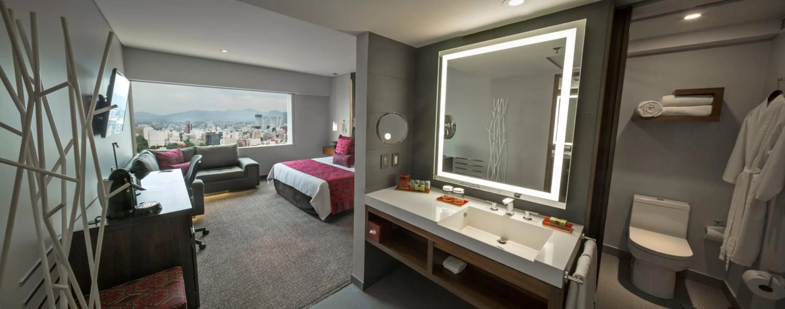 Bathroom, Bed in Presidente InterContinental Mexico City by IHG