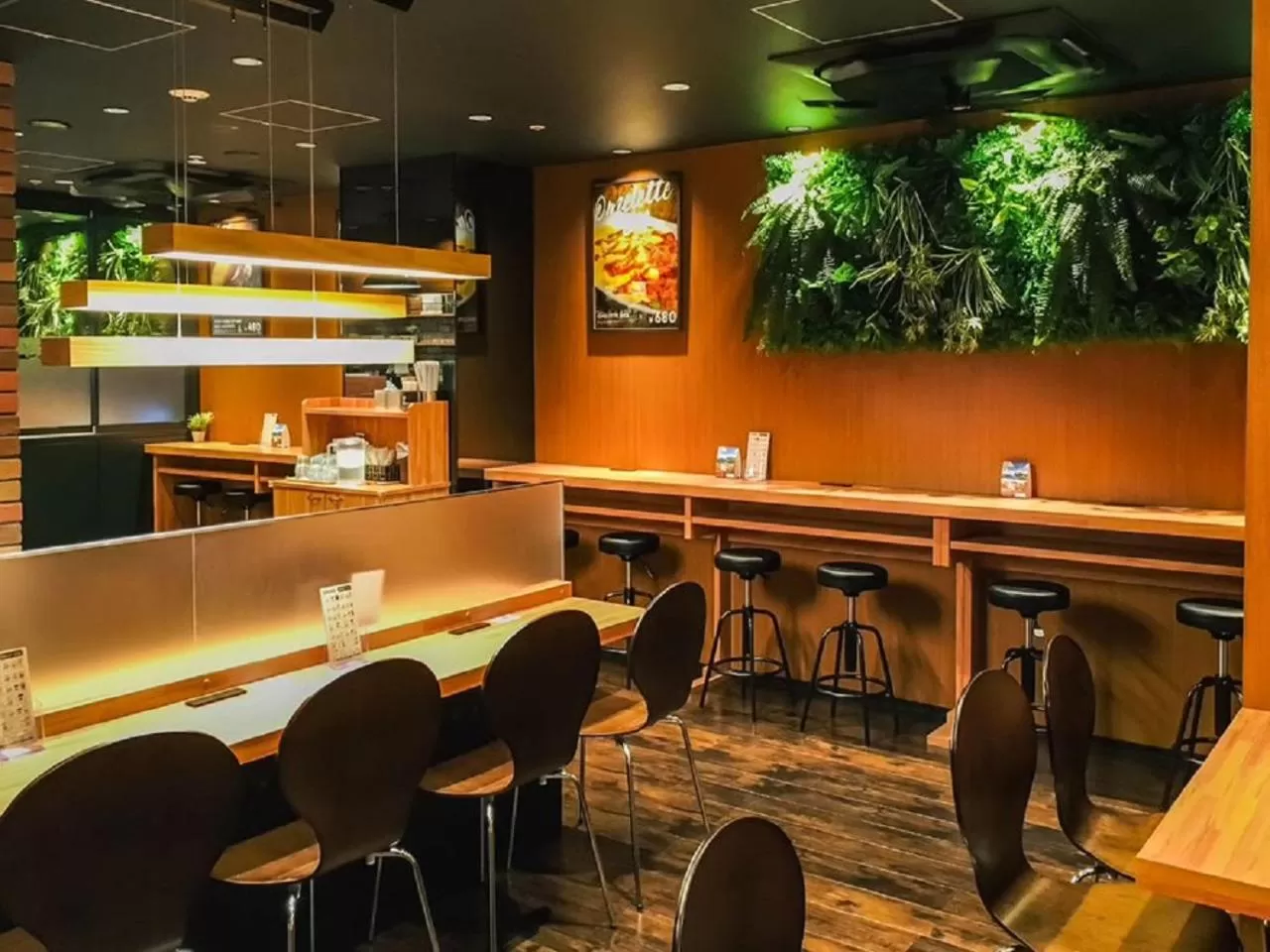 Restaurant/places to eat in HOTEL LiVEMAX Osaka Honmachi