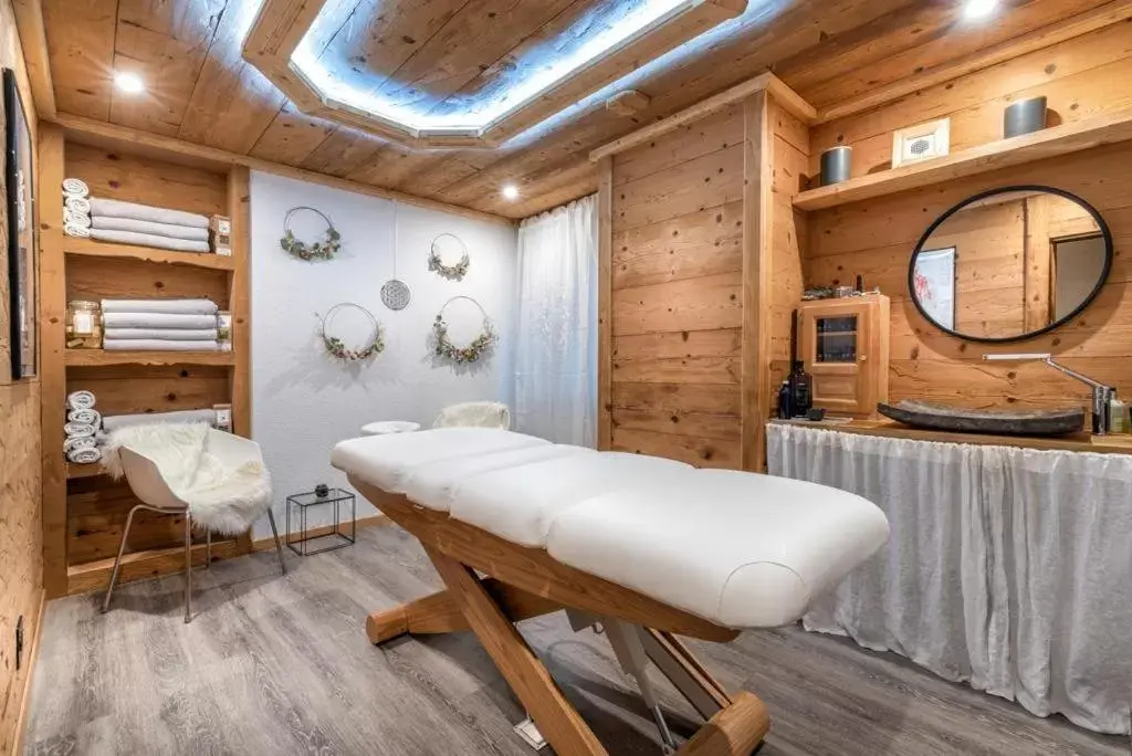 Massage, Spa/Wellness in Hôtel Le Grand Chalet