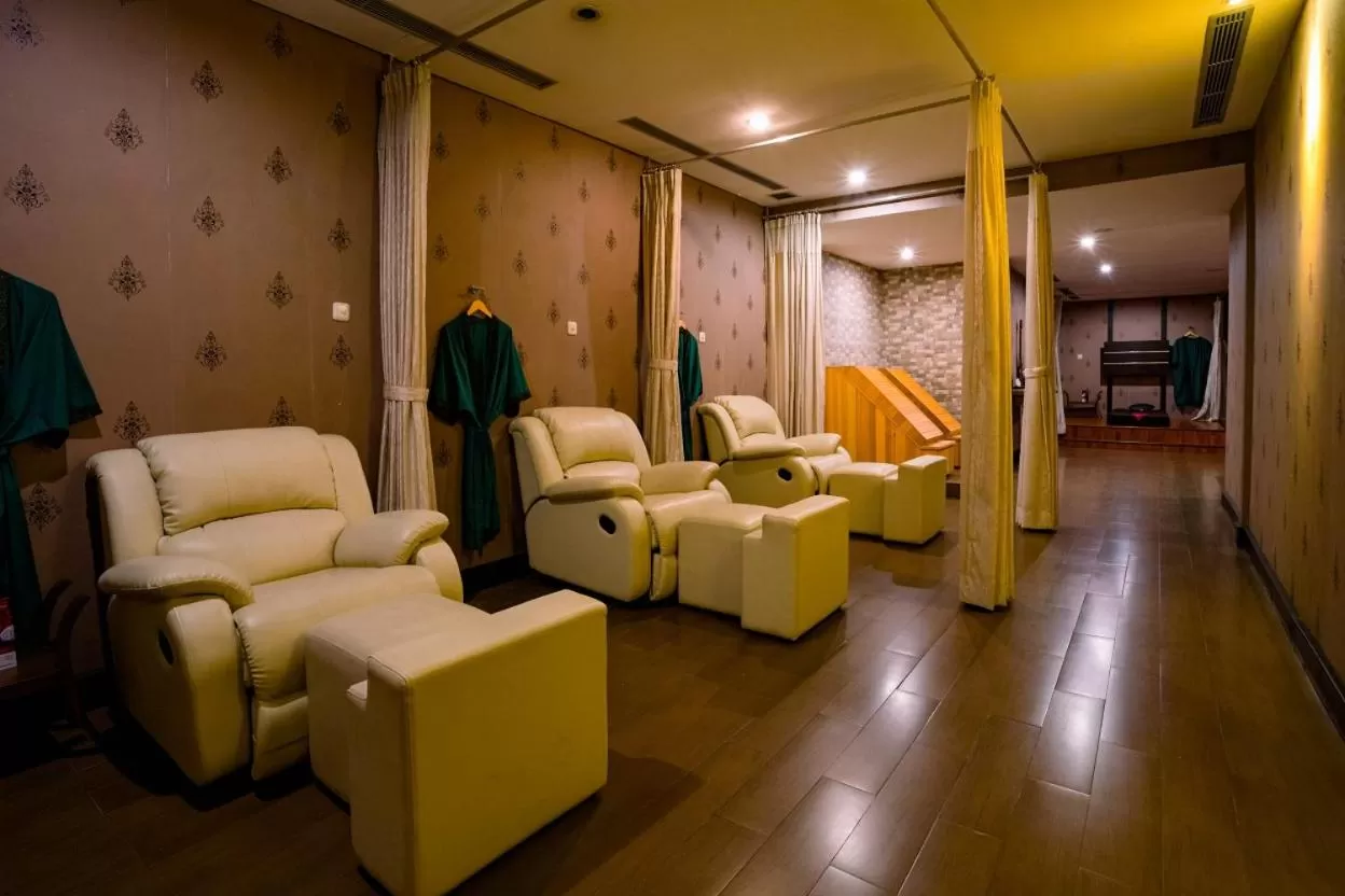 Emersia Hotel and Resort