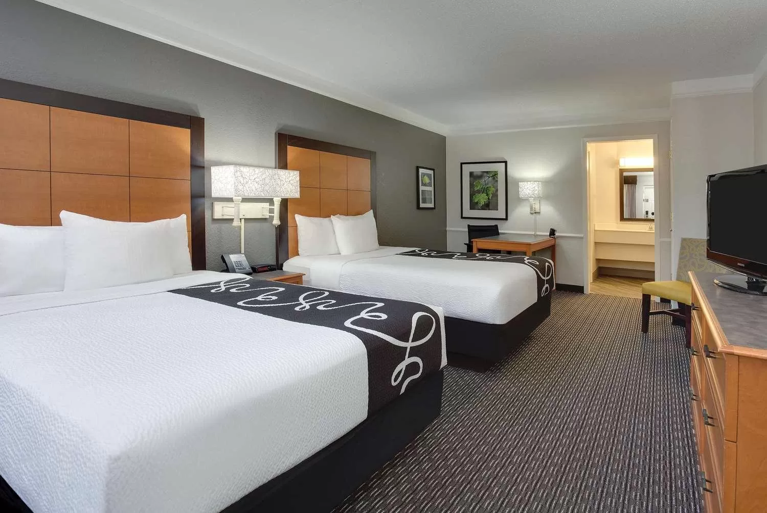 Bed in Days Inn by Wyndham Gainesville Florida