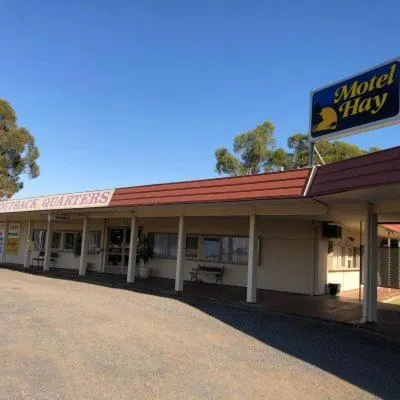 Outback Quarters Motel Hay and Restaurant