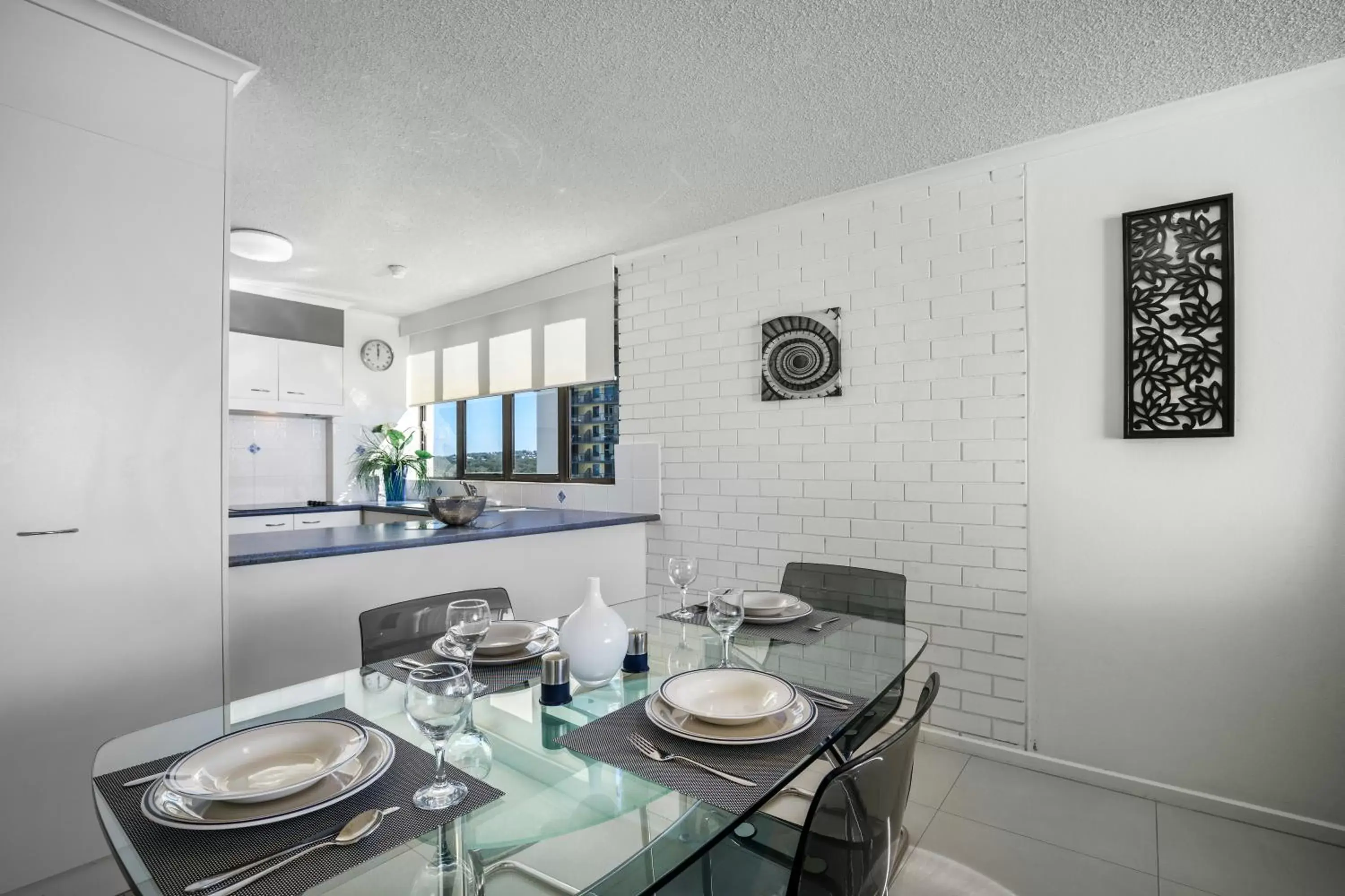 Kitchen or kitchenette, Dining Area in Pacific Beach Resort