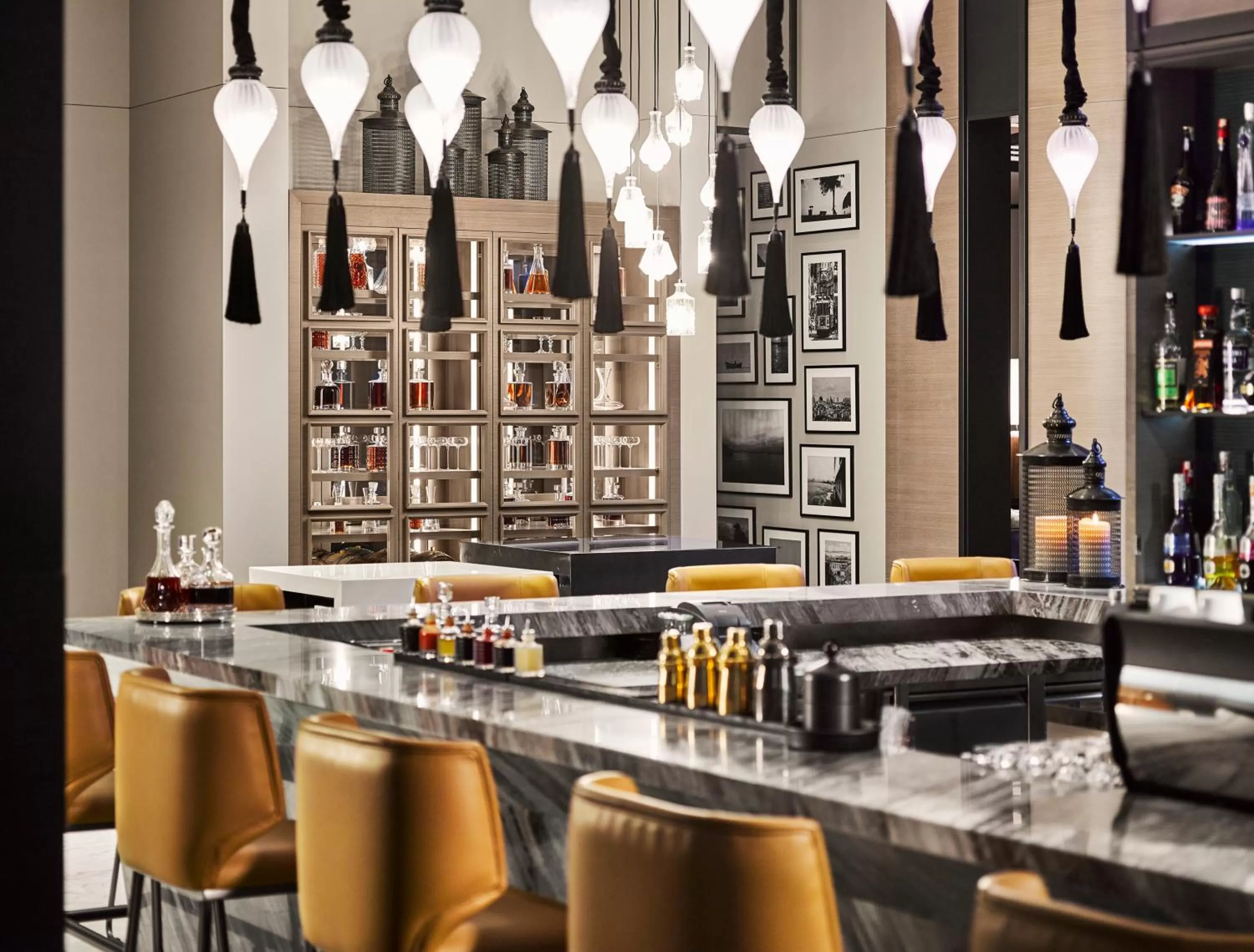 Lounge or bar in Fairmont Quasar Istanbul Hotel