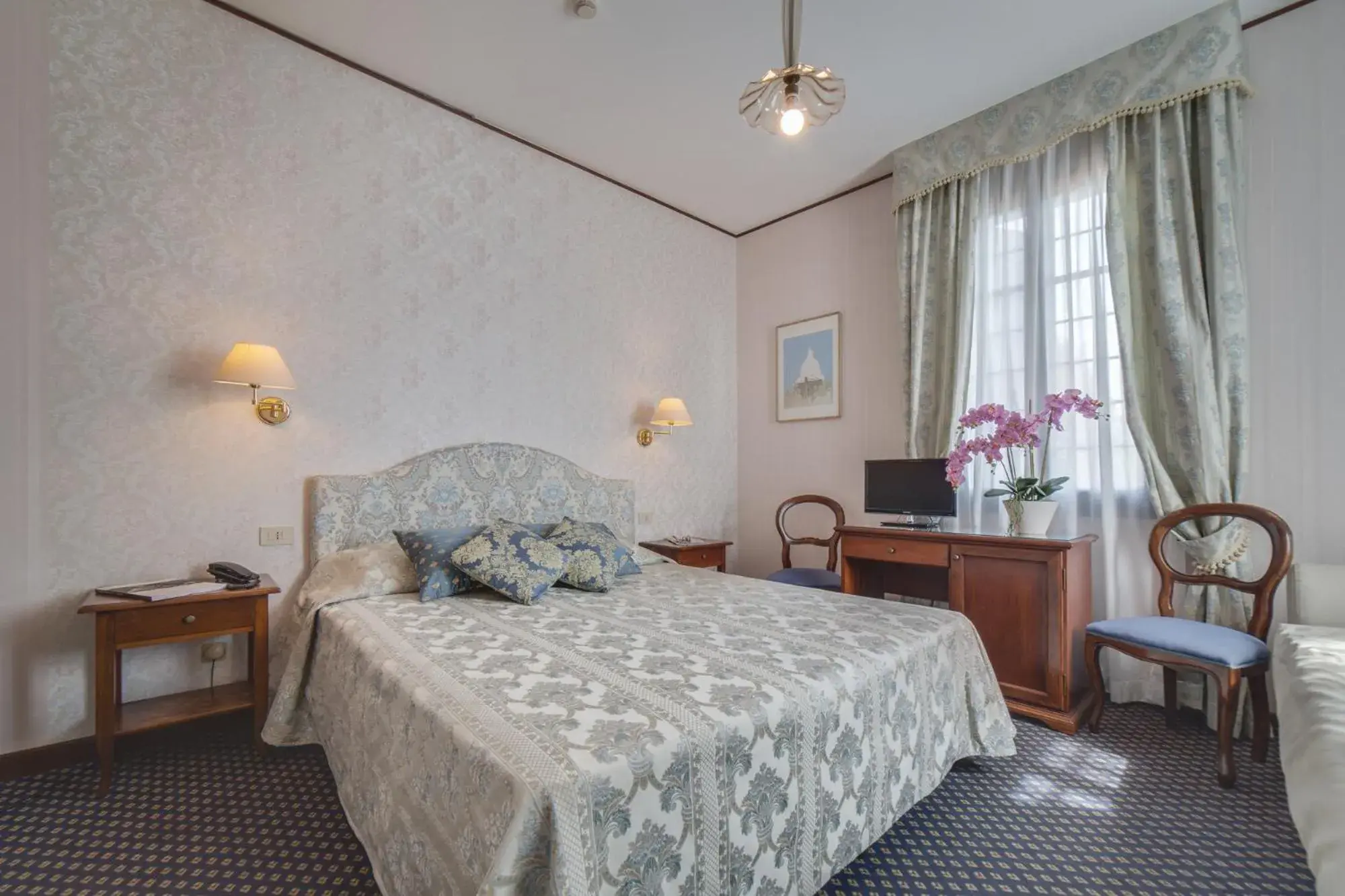 Photo of the whole room, Bed in Hotel La Meridiana