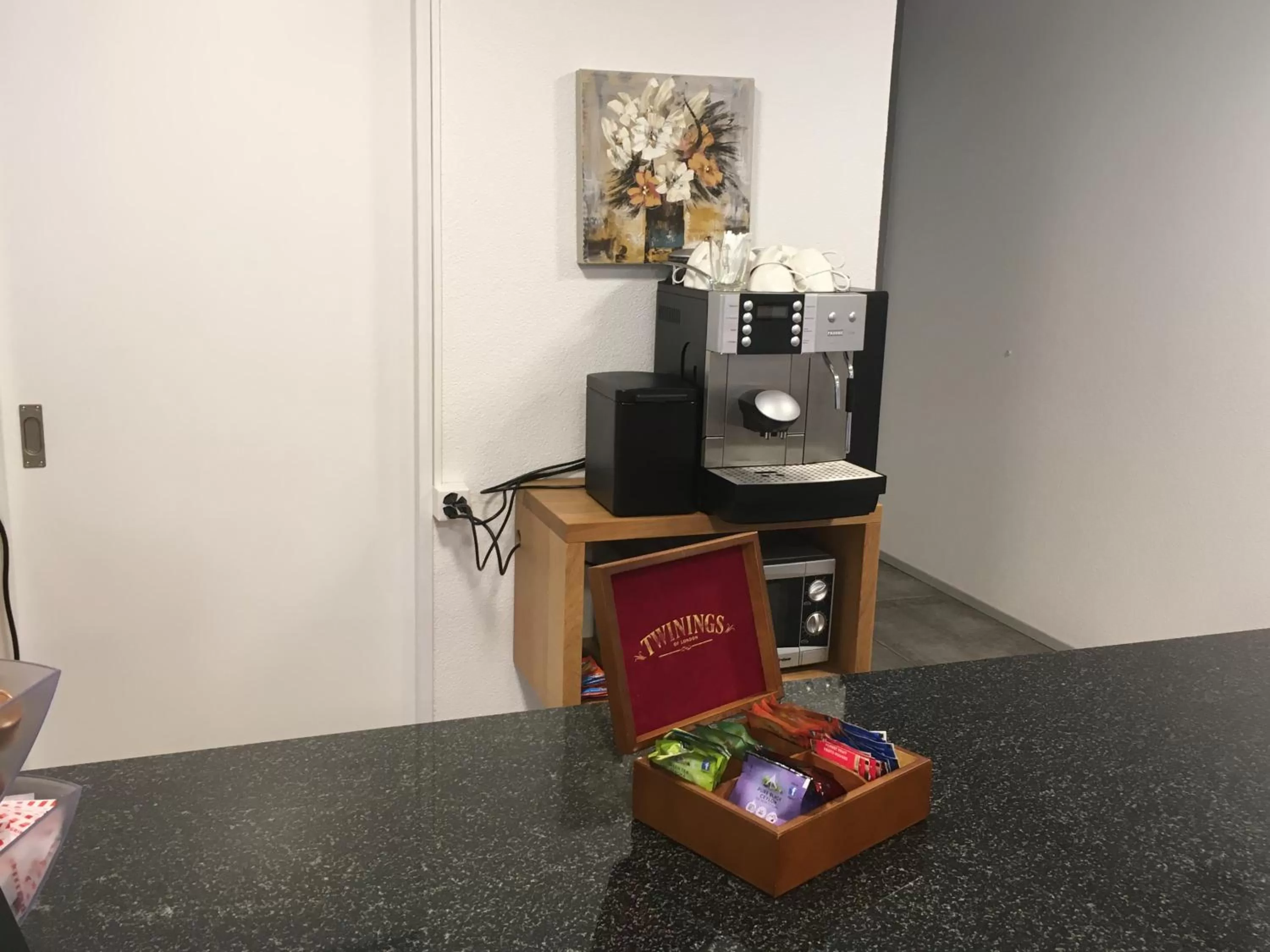 Coffee/tea facilities in Hotel Flawil