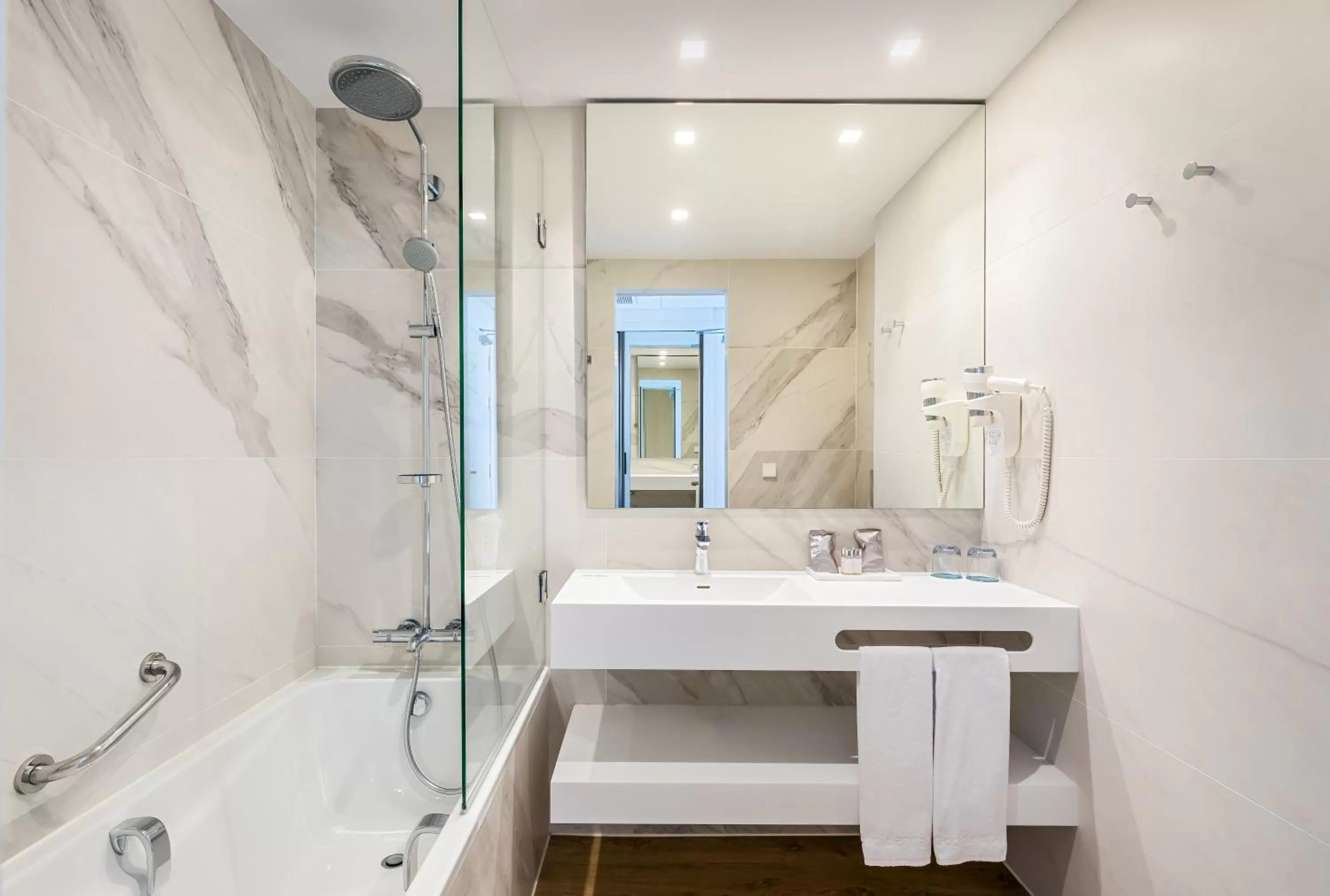 Bathroom in Occidental Vigo