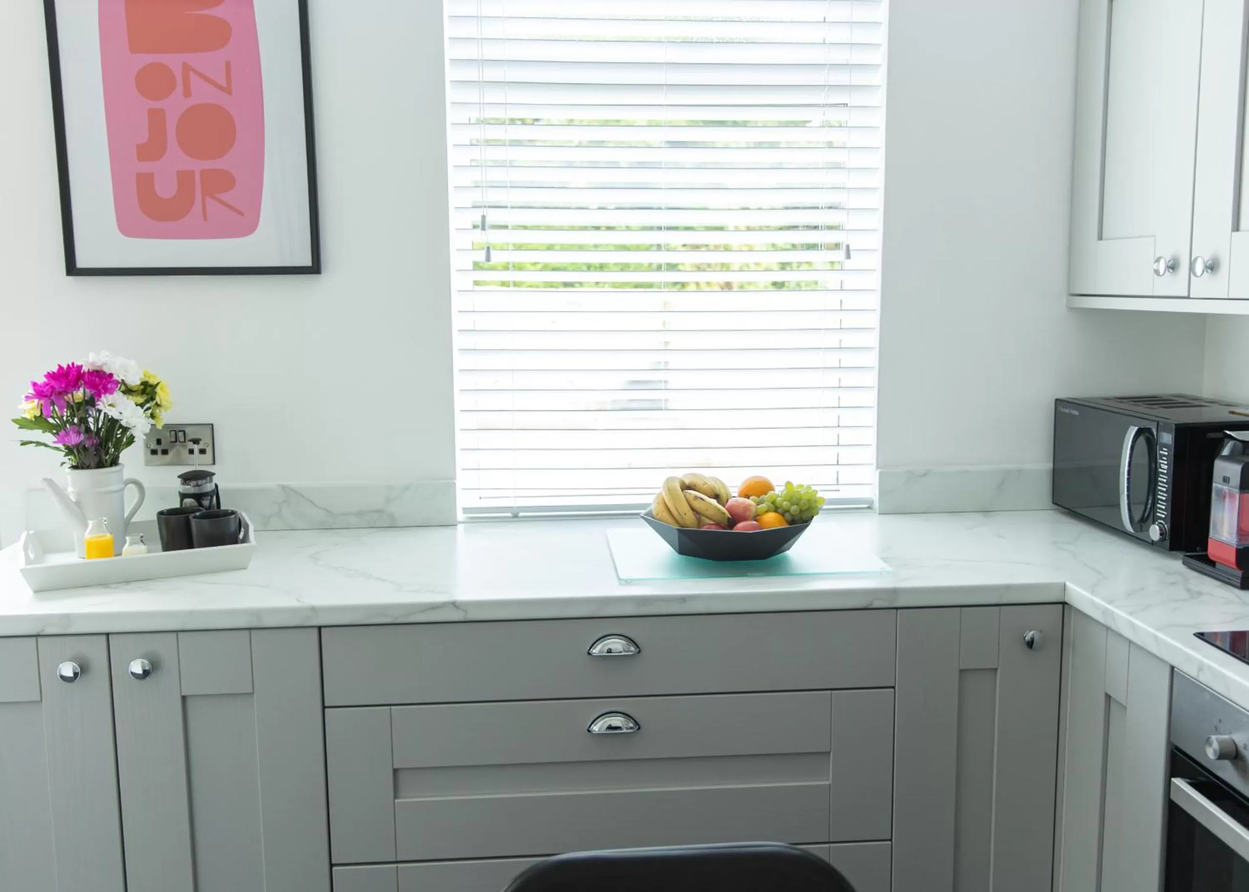 Kitchen or kitchenette, Kitchen/Kitchenette in Entire family home , large rear garden and free parking