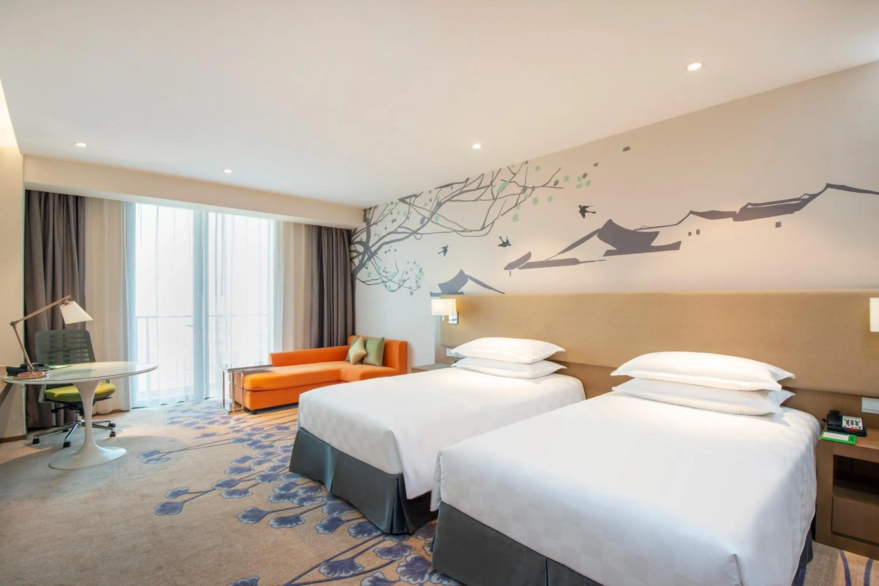 Photo of the whole room, Bed in Holiday Inn Chengdu High-Tech Center by IHG