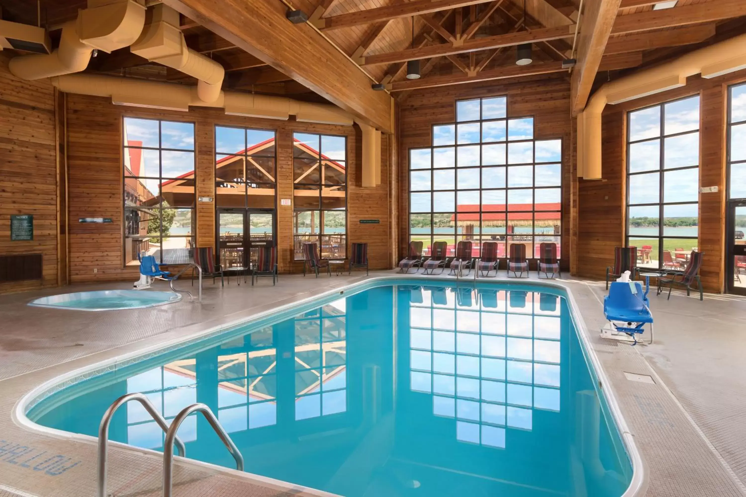 Swimming Pool in Arrowwood Resort at Cedar Shore