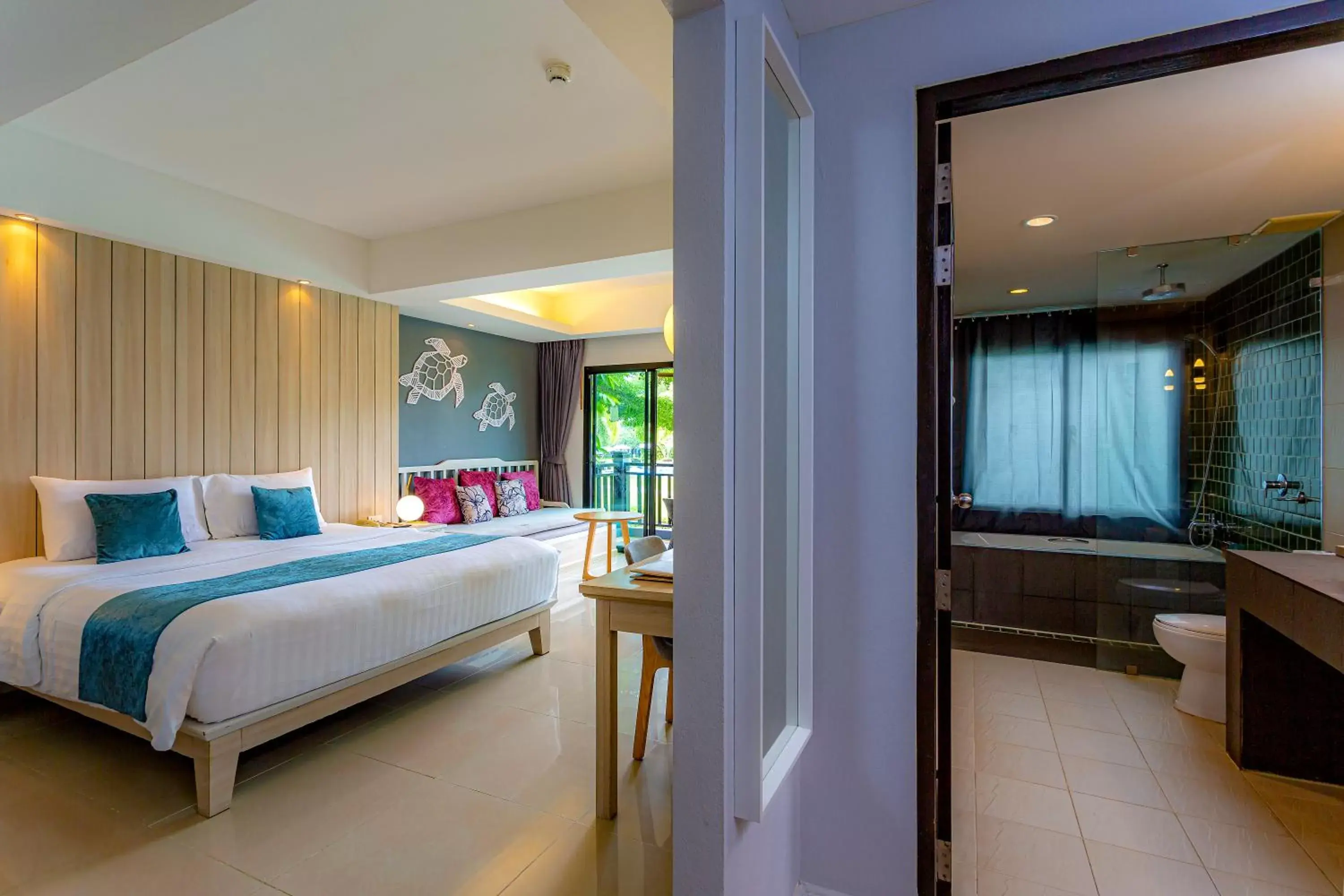 Shower, Bed in Khaolak Emerald Surf Beach Resort and Spa - SHA Extra Plus