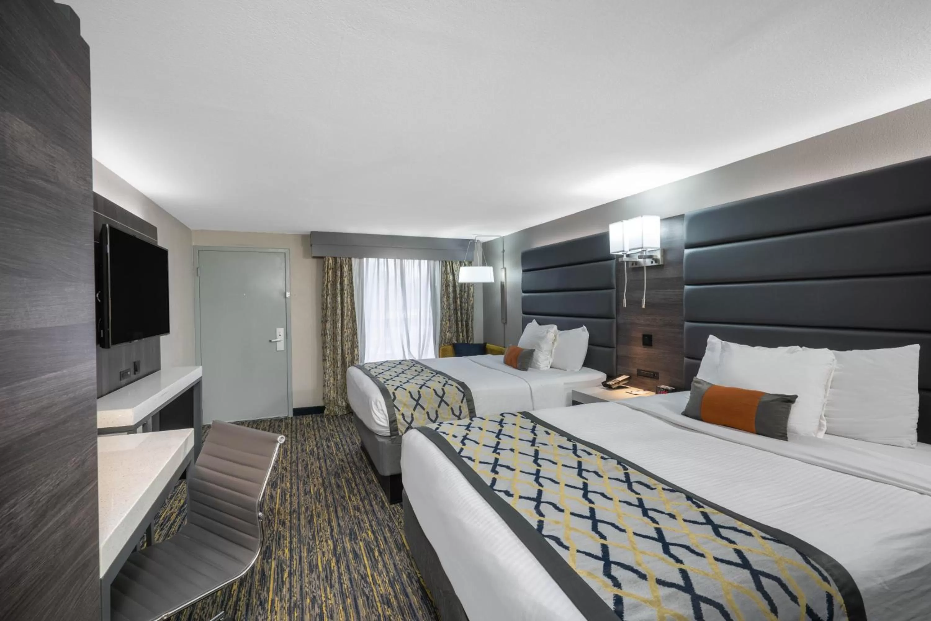 Photo of the whole room, Bed in Baymont by Wyndham Murfreesboro