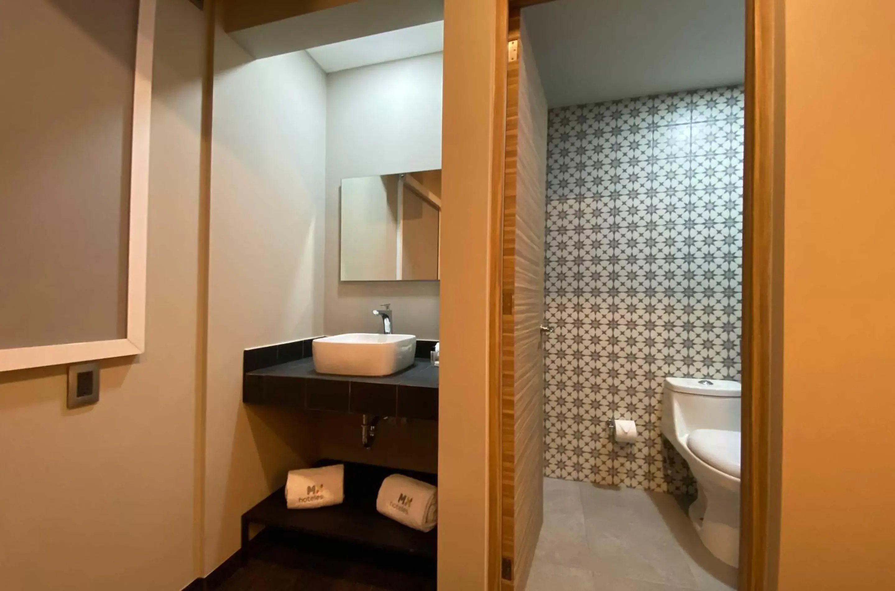 Photo of the whole room, Bathroom in Hotel MX zócalo