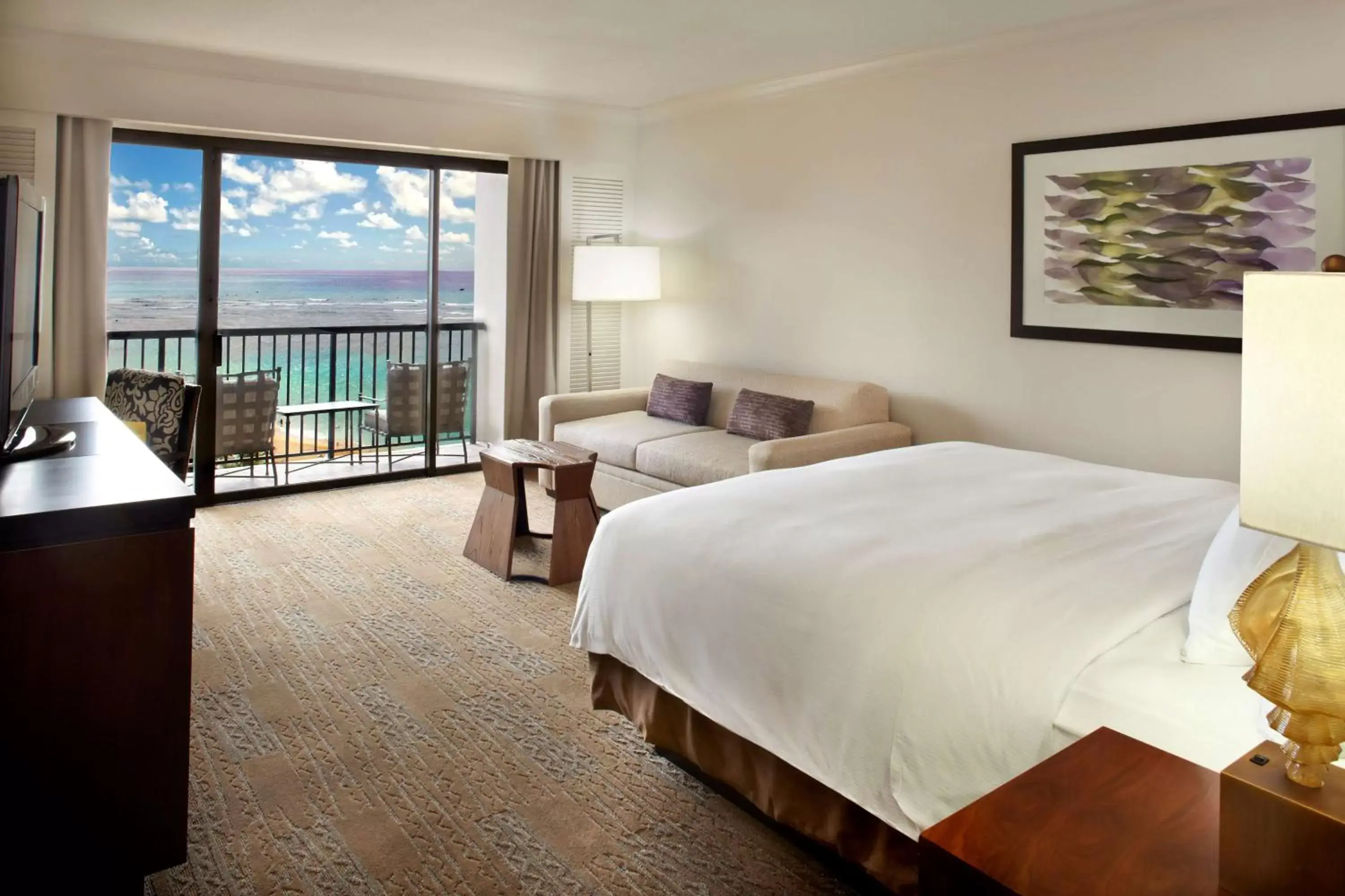 View (from property/room), Bed in Hilton Hawaiian Village Waikiki Beach Resort