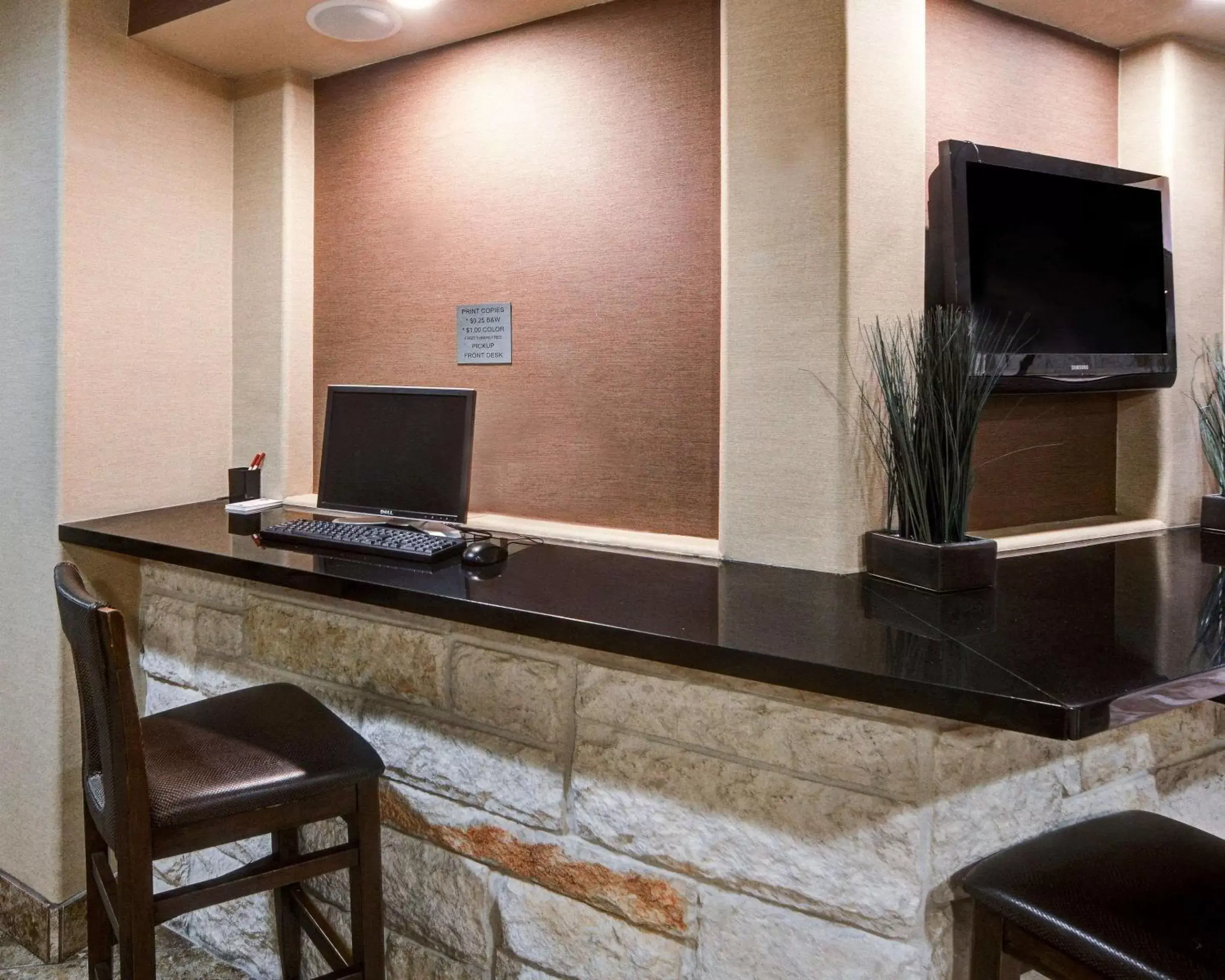 On site, TV/Entertainment Center in Comfort Suites Arlington - Entertainment District