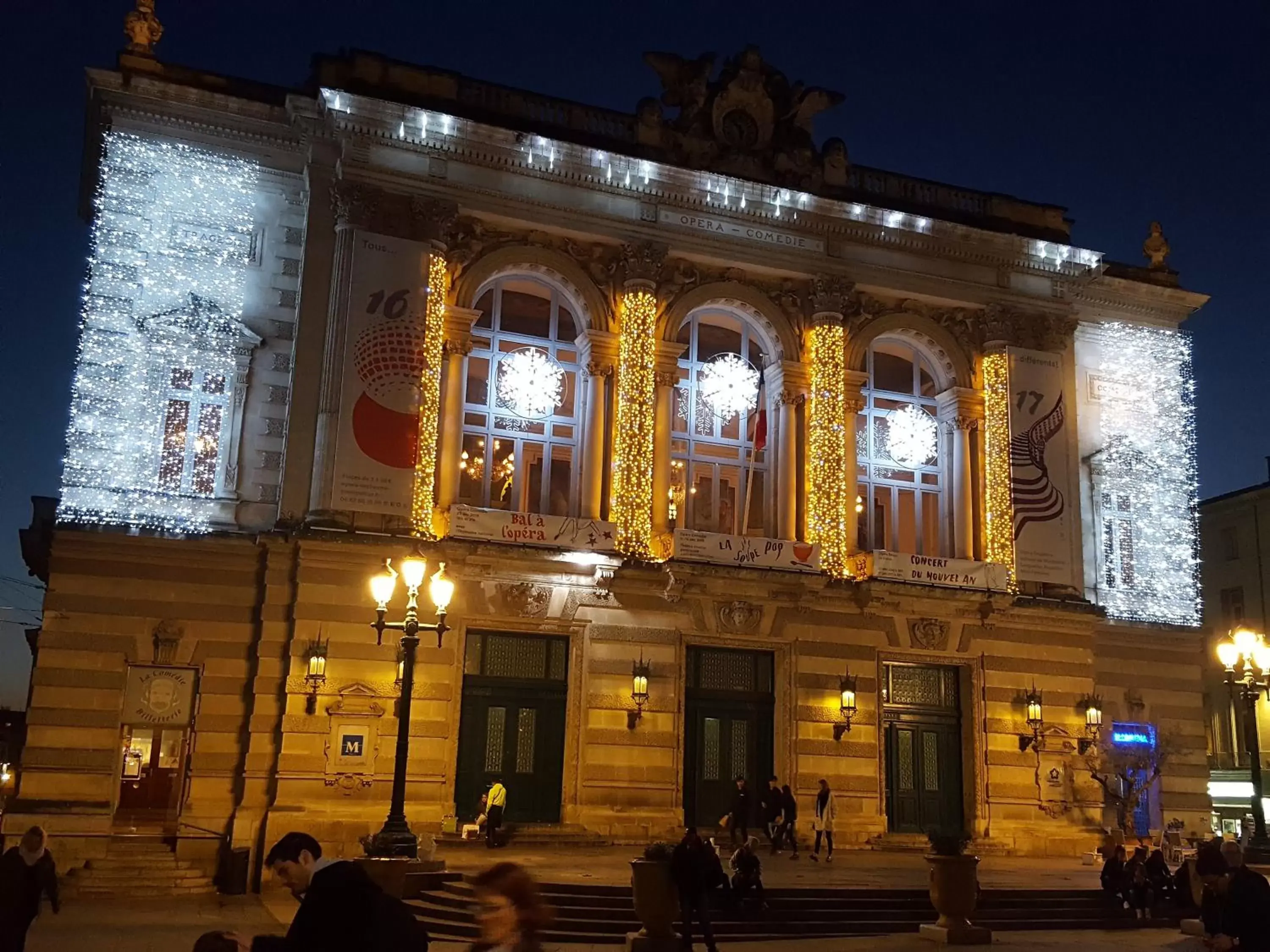 Nearby landmark, Property Building in Hôtel Saint Roch Montpellier Centre