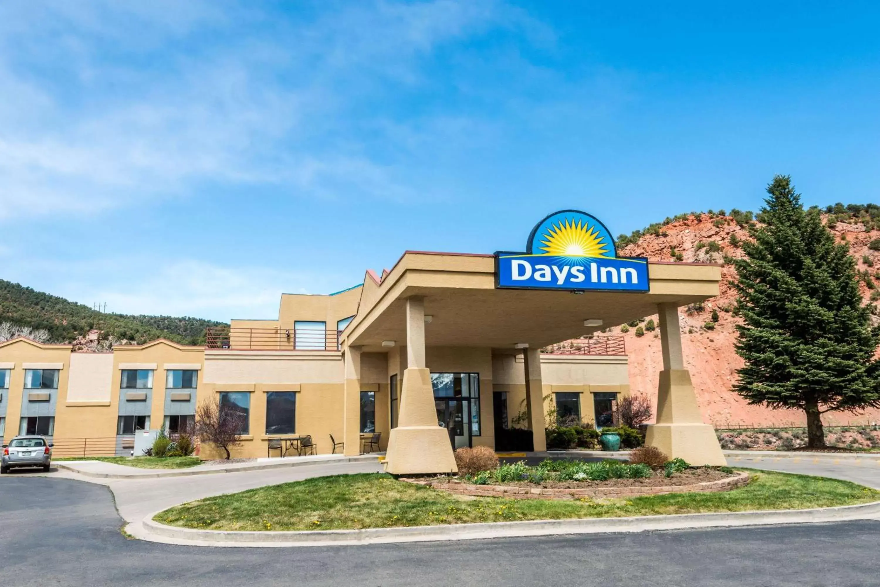 Property Building in Days Inn by Wyndham Carbondale