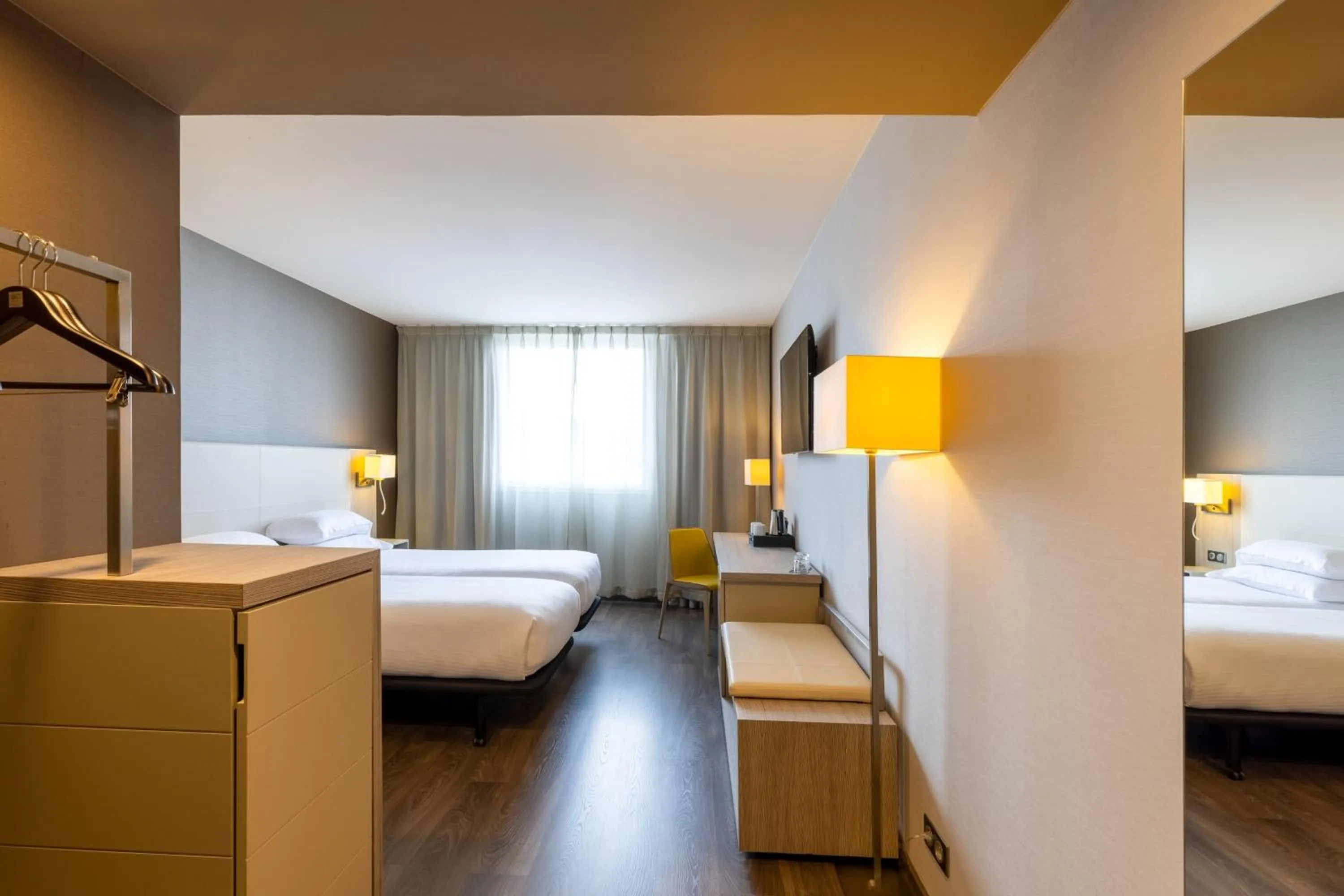 Photo of the whole room, Bed in AC Hotel by Marriott Marseille Prado Vélodrome