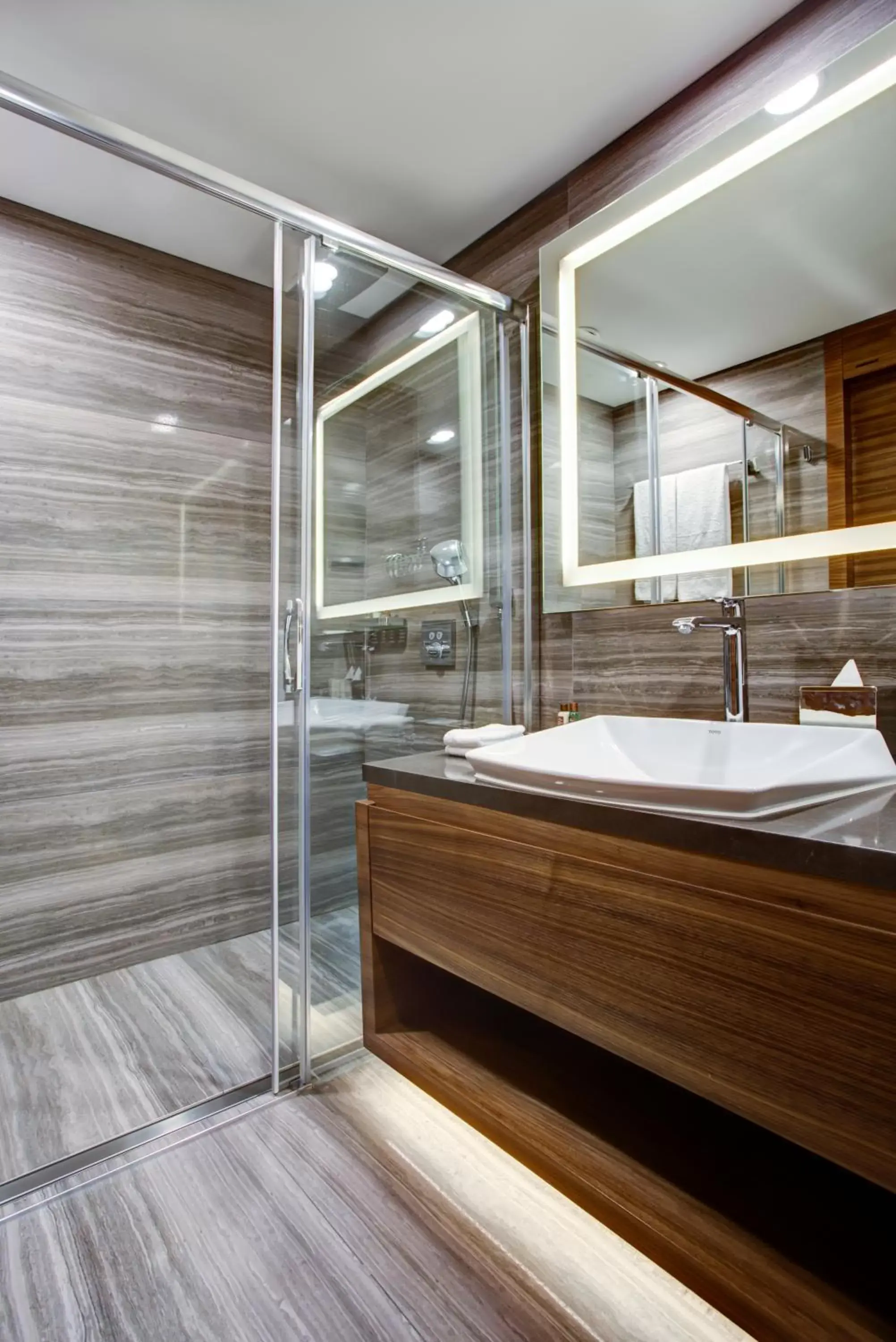 Shower, Bathroom in Sheraton Grand Samsun Hotel