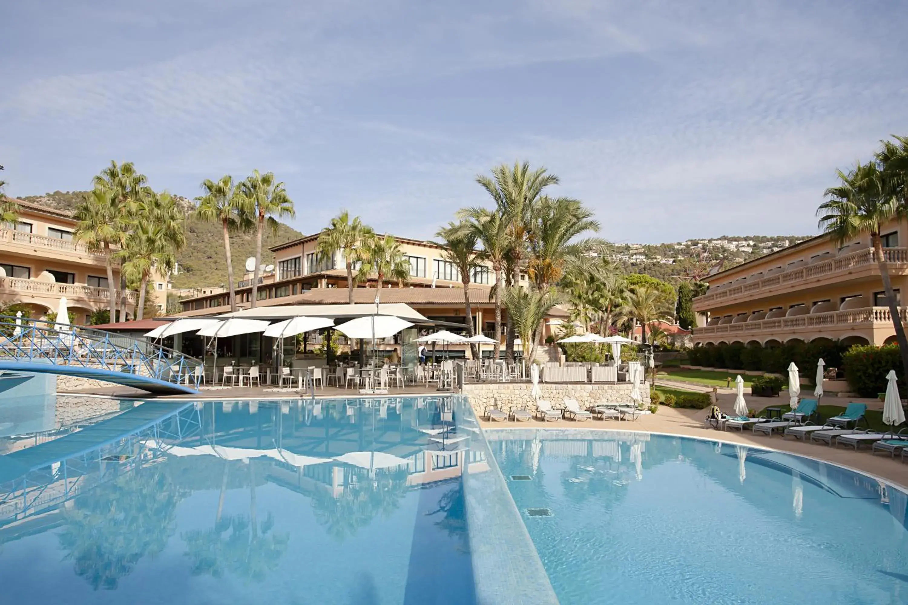 Swimming pool in Mon Port Hotel & Spa