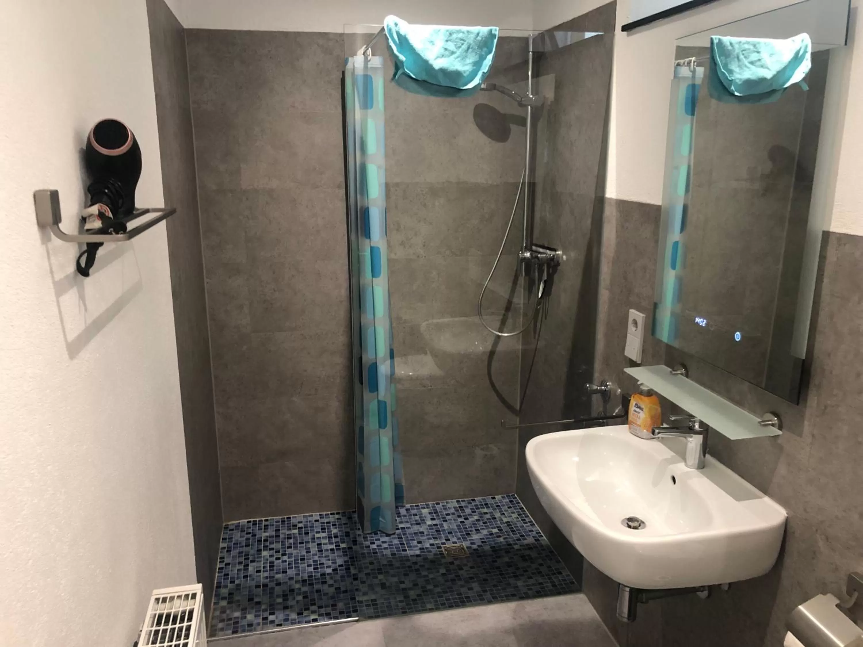 Shower in Gästehaus Jagsttal