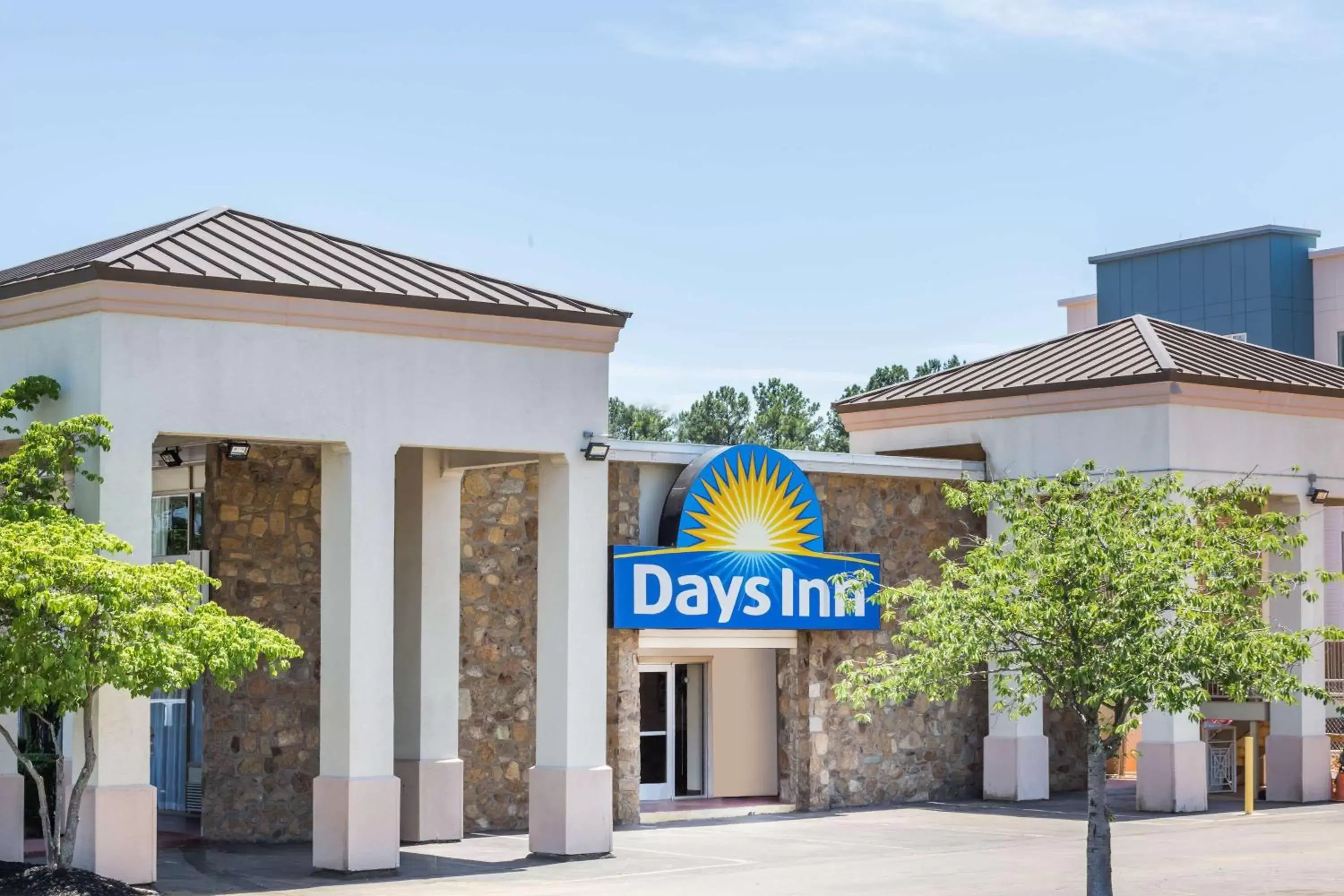 Property Building in Days Inn by Wyndham Charlottesville/University Area