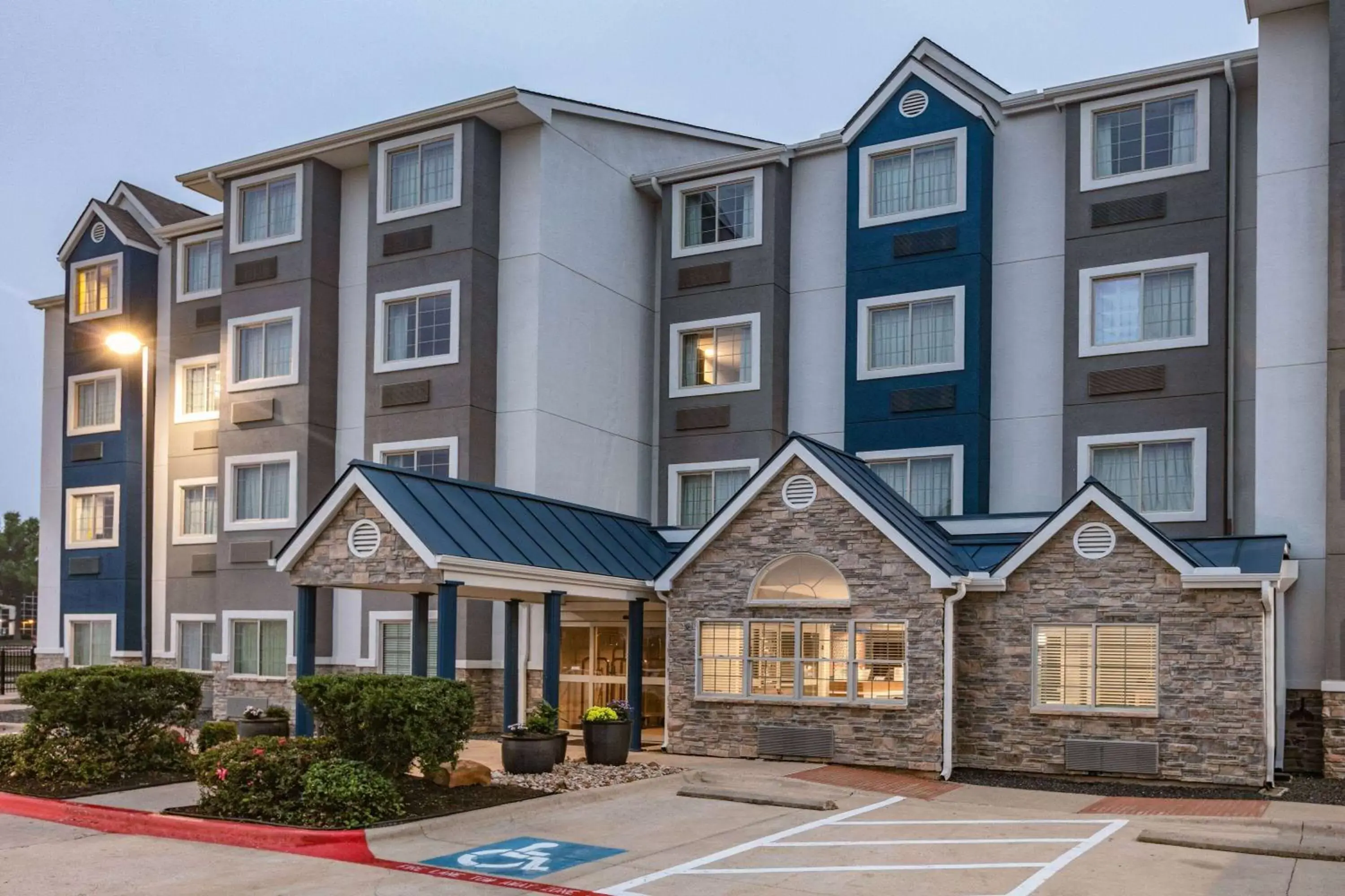 Property Building in Microtel Inn & Suites by Wyndham Austin Airport