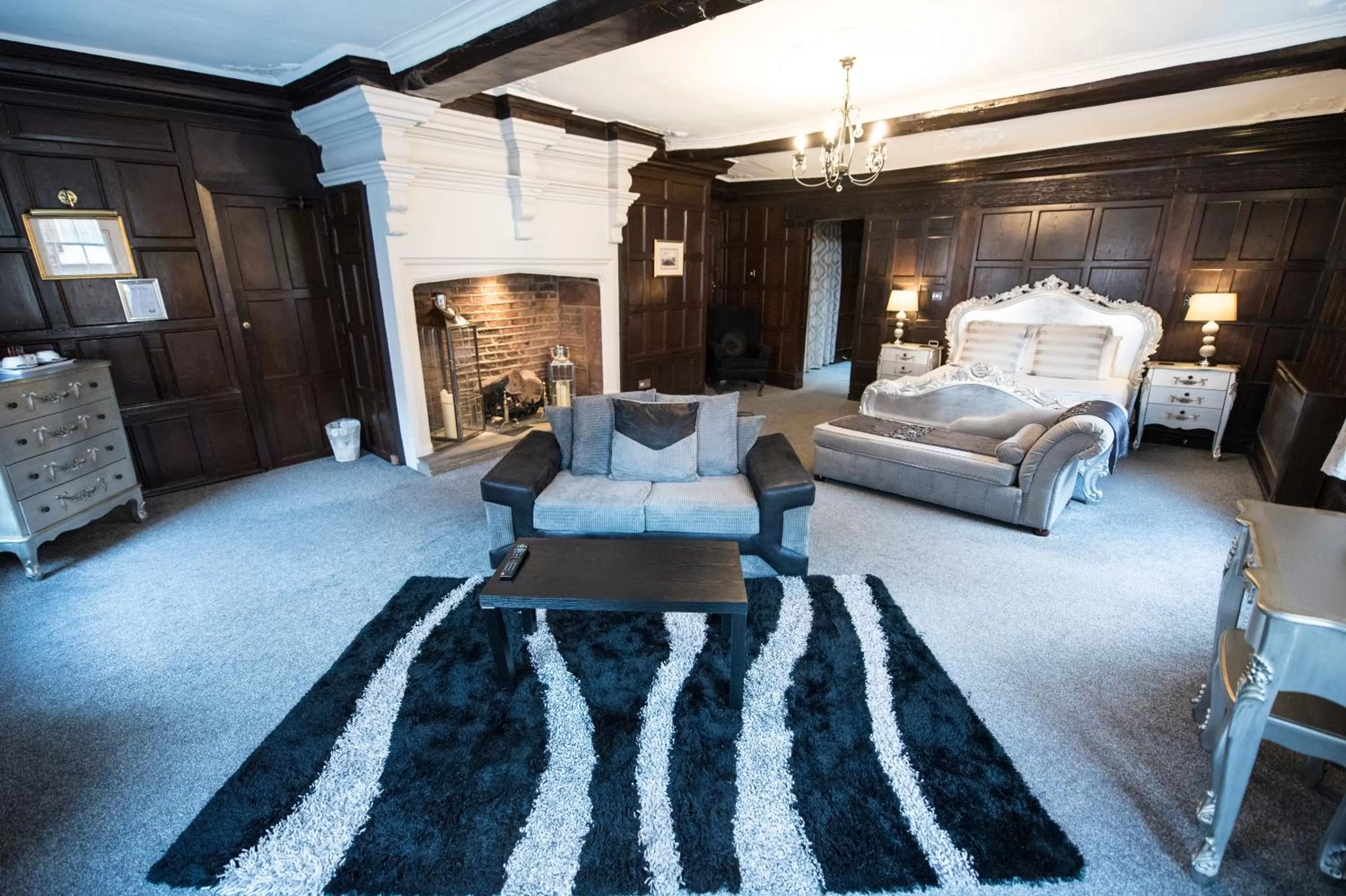 Luxury Room in The Pied Bull