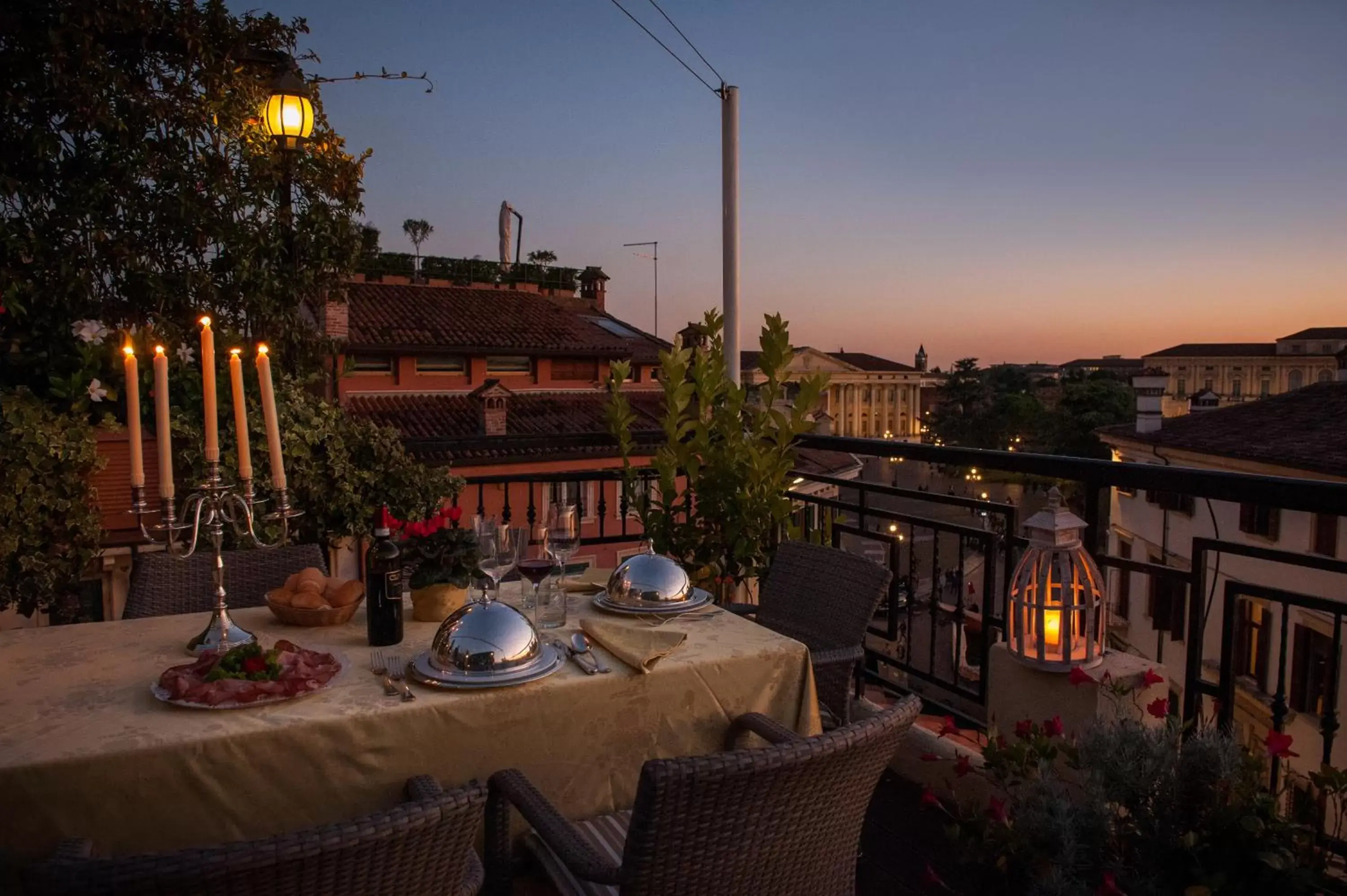 Balcony/Terrace, Restaurant/Places to Eat in Hotel Bologna ***S