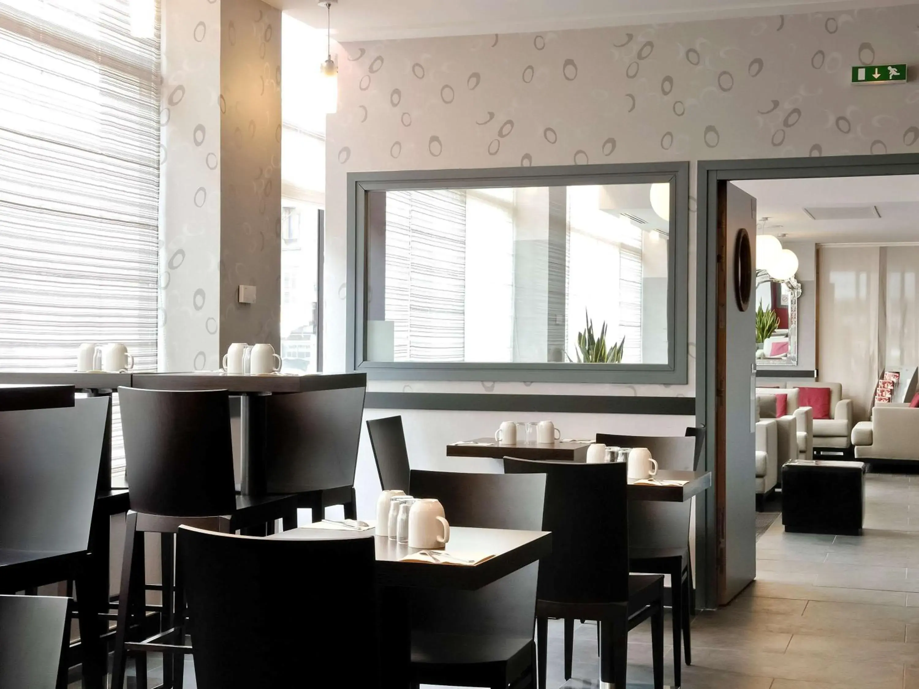 Restaurant/Places to Eat in Aparthotel Adagio Paris Montrouge