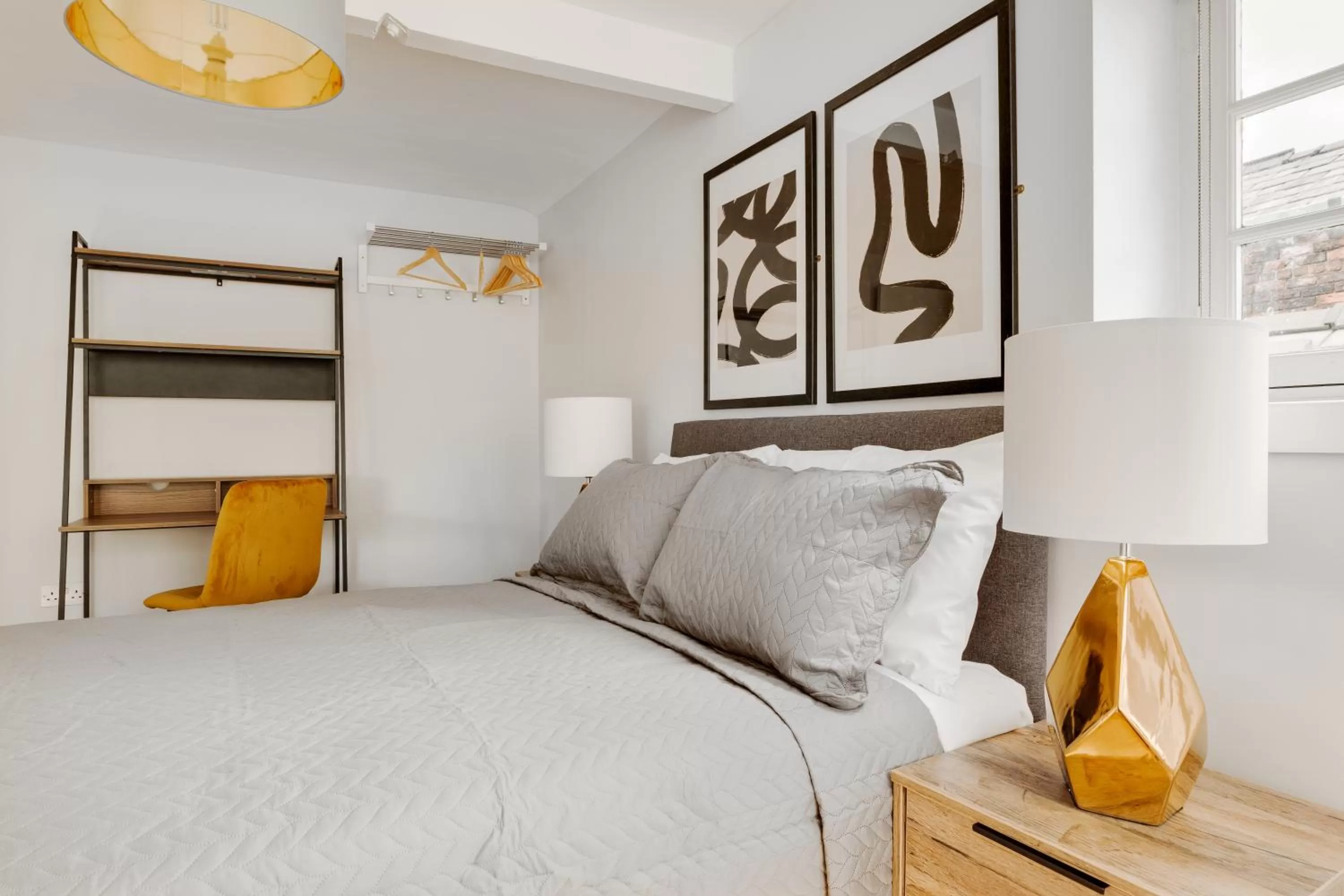 Bedroom, Bed in Stanley St Suites By GuestFirst