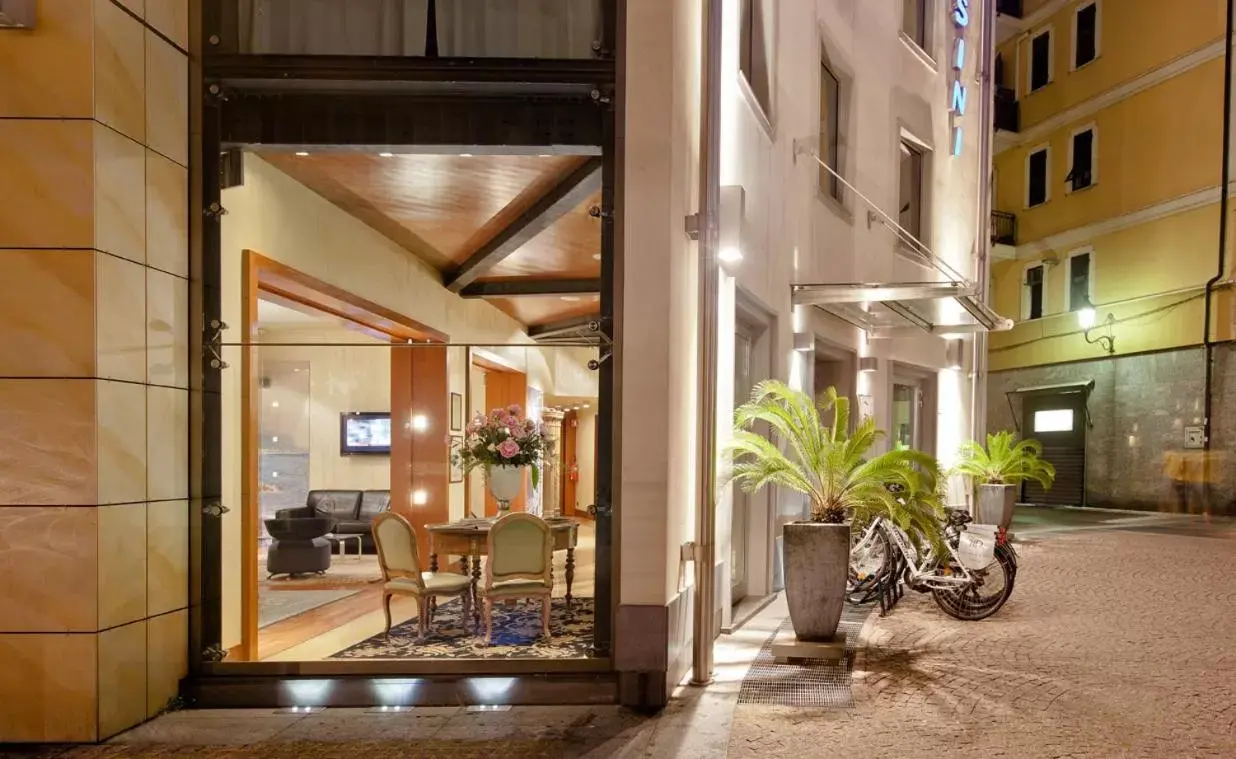 Facade/entrance in Hotel Rossini Al Teatro